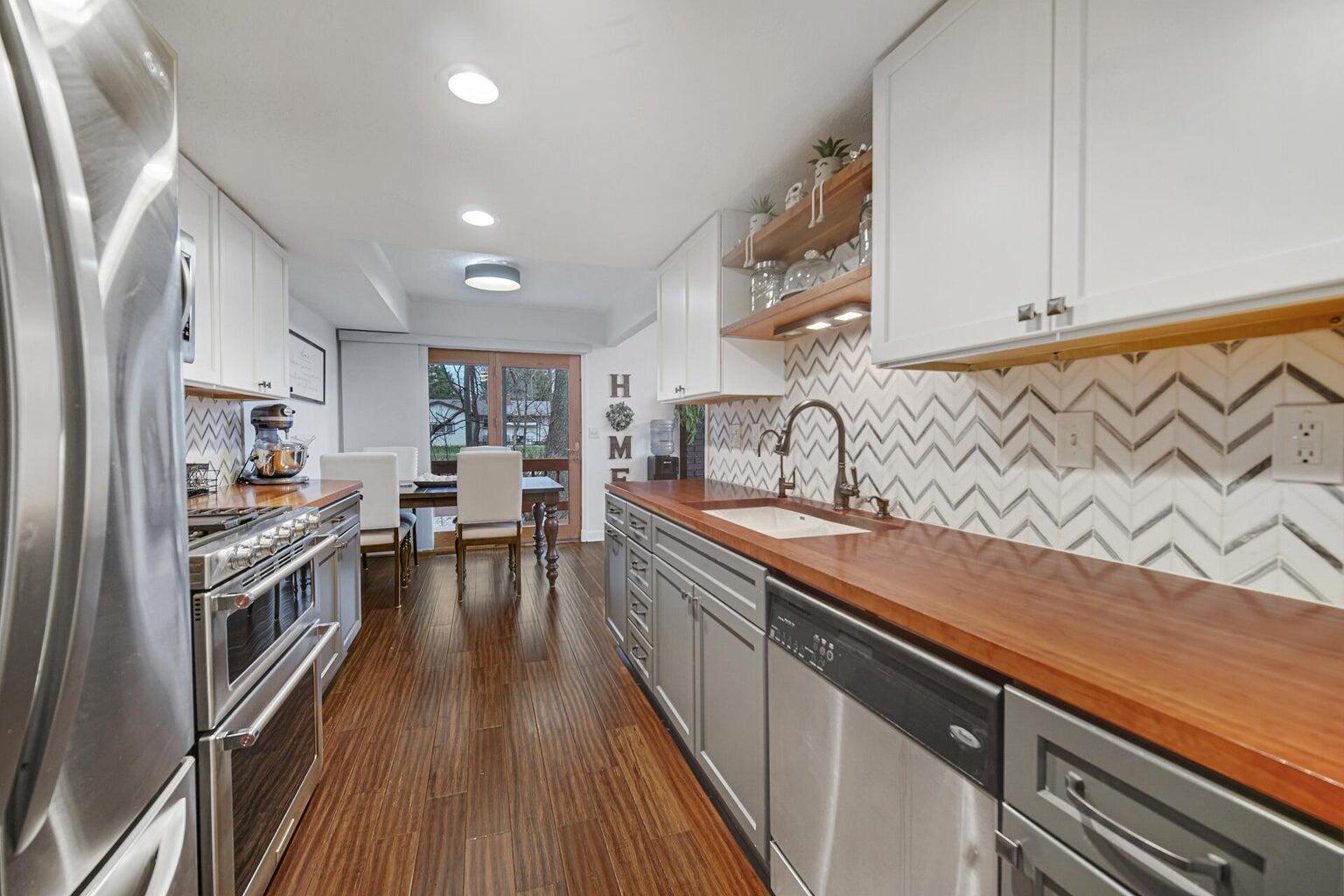 607 Weatherwood Lane, Valparaiso, IN 46383; Image #6