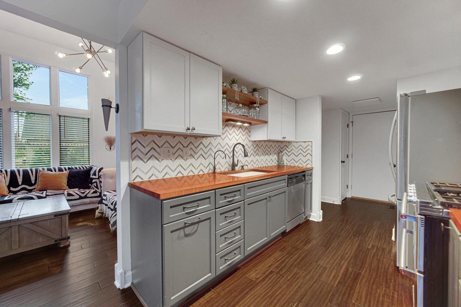 607 Weatherwood Lane, Valparaiso, IN 46383; Image #8