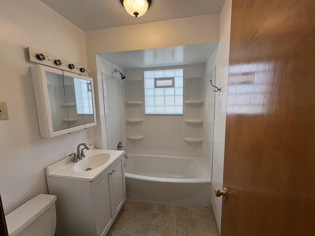 1915 169th Street, Hammond, IN 46324; Image #17