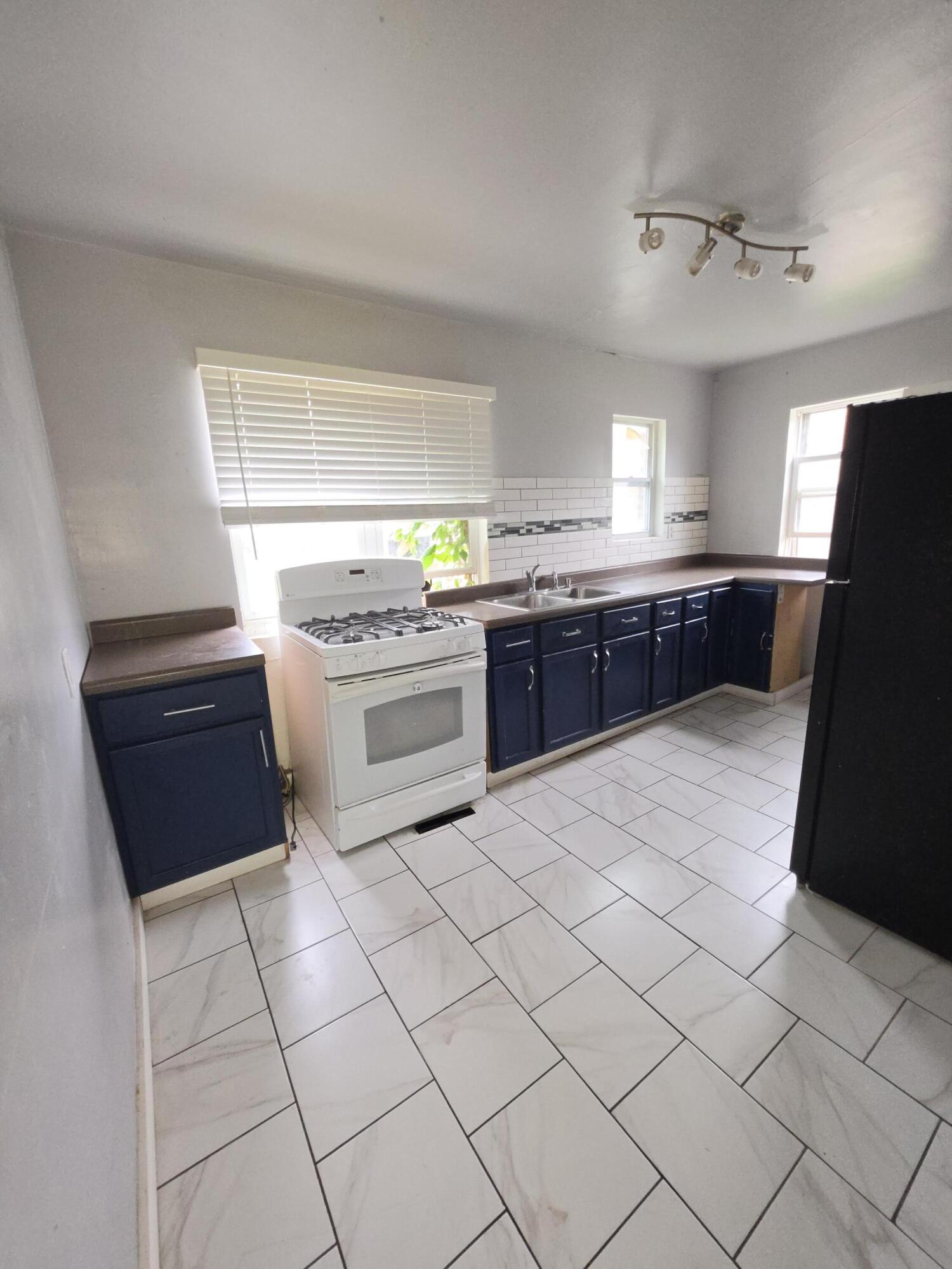 4433 Vermont Court, Gary, IN 46409; Image #12