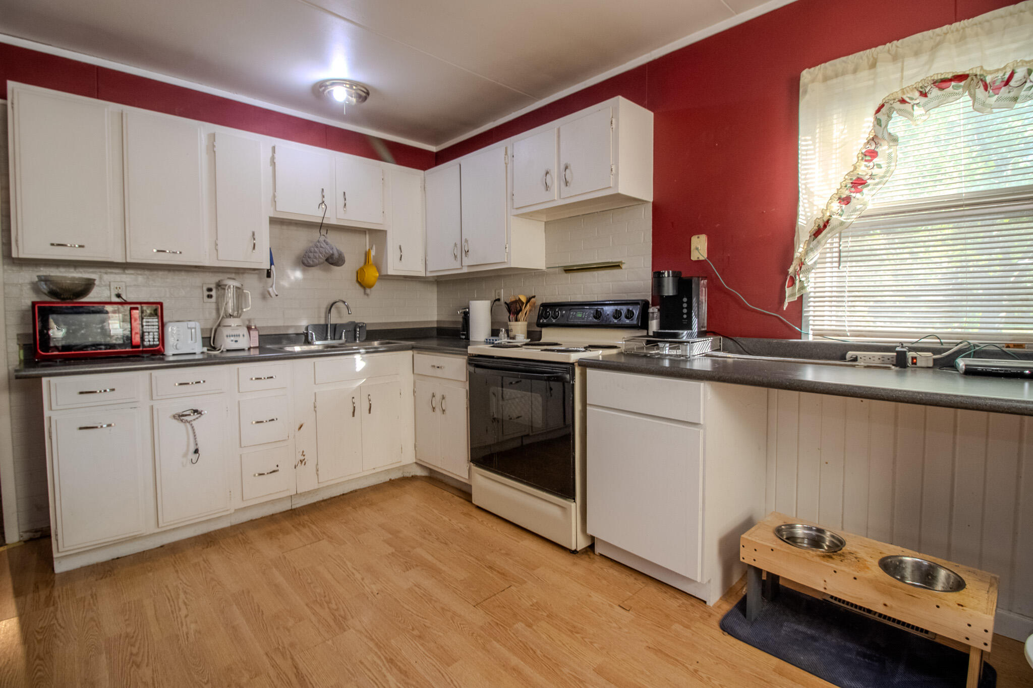 105 W Green Street, San Pierre, IN 46374; Image #3