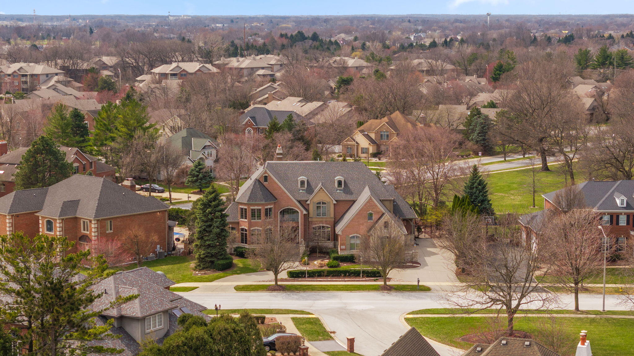 10224 Cherrywood Lane, Munster, IN 46321; Image #4