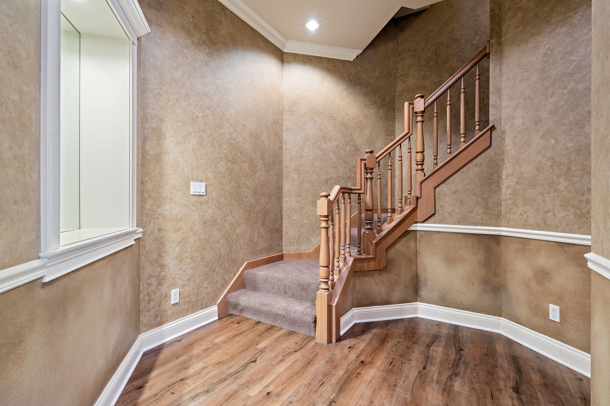10224 Cherrywood Lane, Munster, IN 46321; Image #82