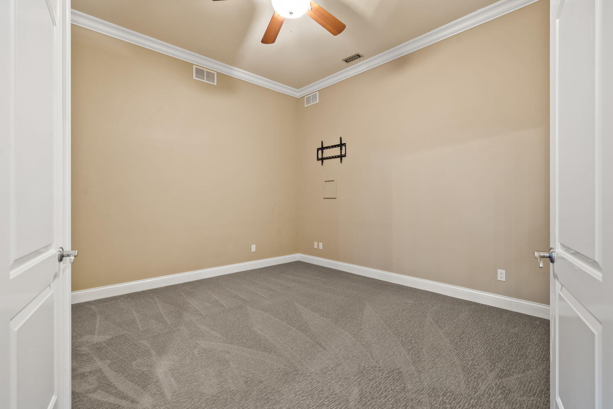 10224 Cherrywood Lane, Munster, IN 46321; Image #92
