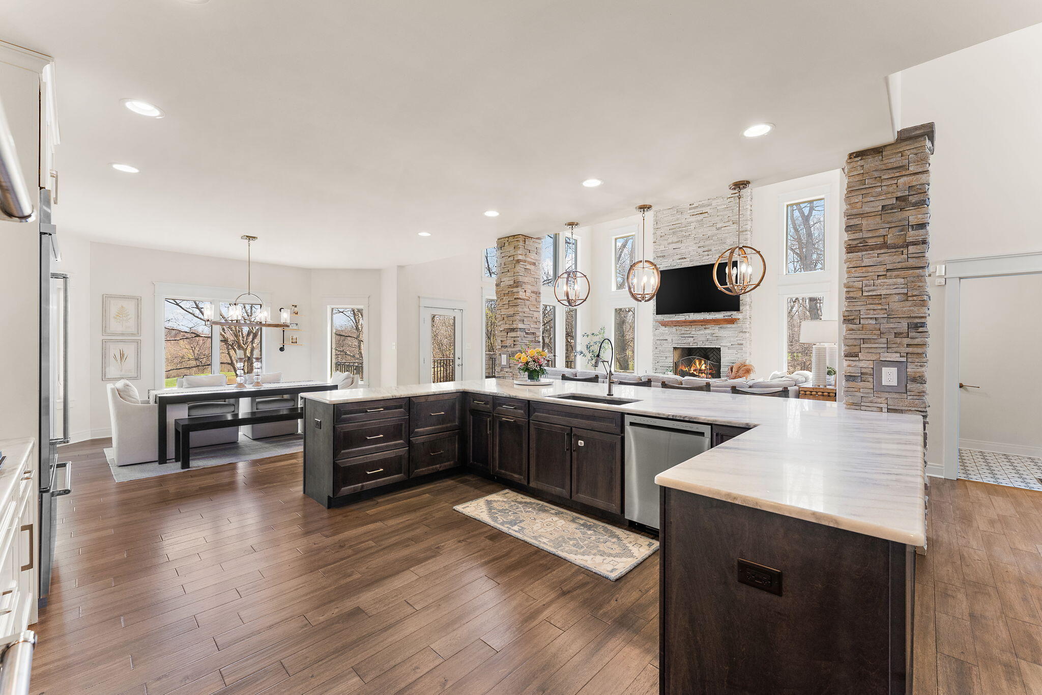 359 W Sandhurst Drive, Valparaiso, IN 46385; Image #10