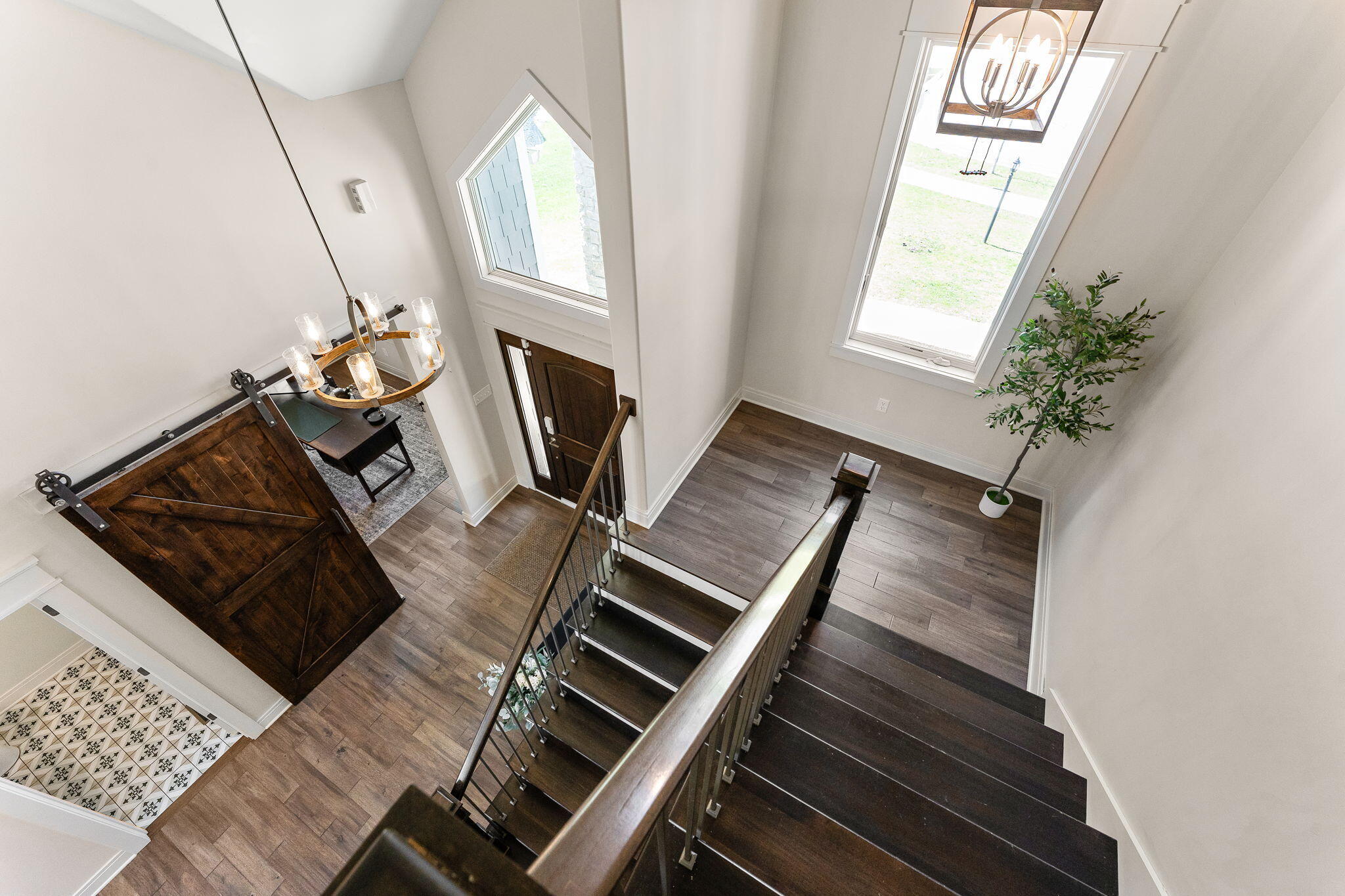 359 W Sandhurst Drive, Valparaiso, IN 46385; Image #21
