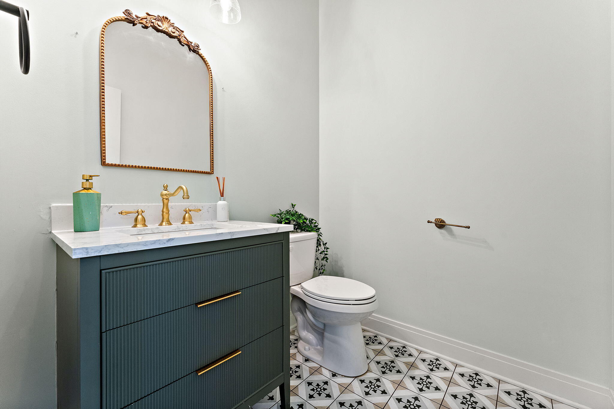 359 W Sandhurst Drive, Valparaiso, IN 46385; Image #22
