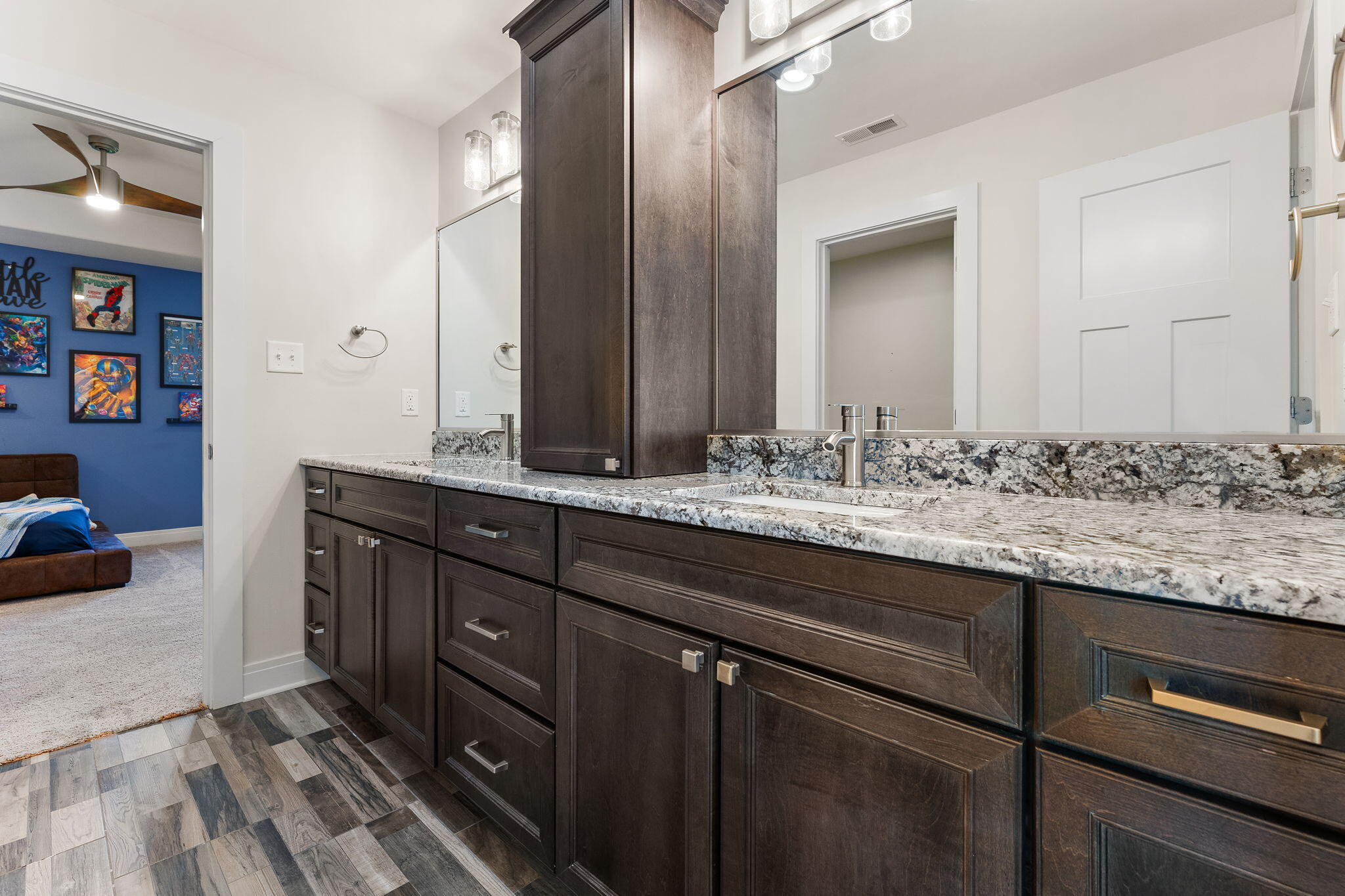359 W Sandhurst Drive, Valparaiso, IN 46385; Image #26