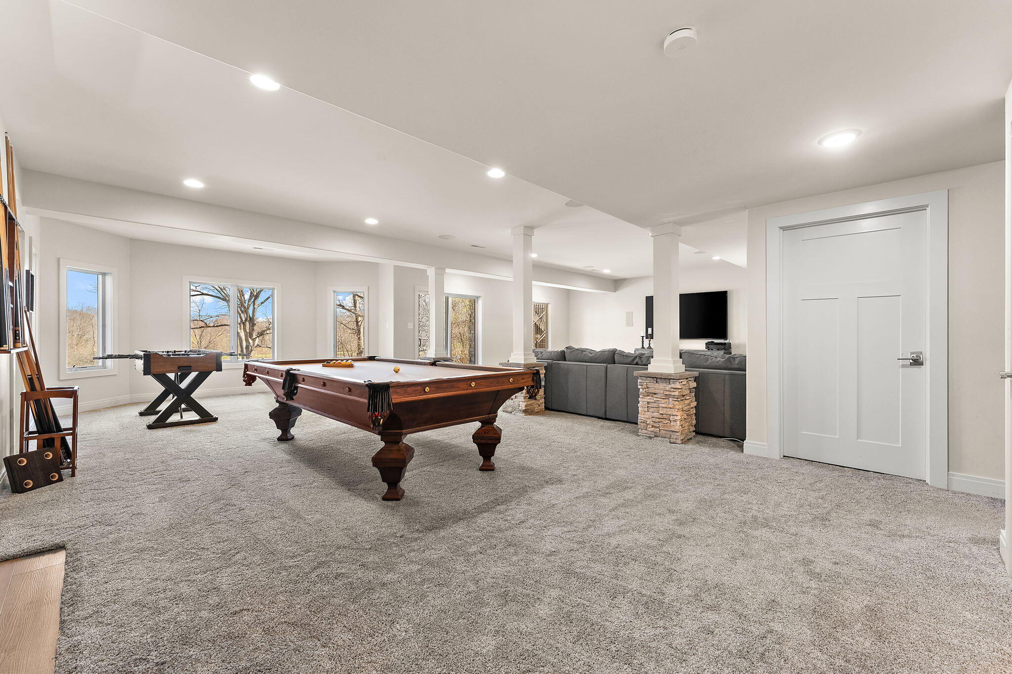 359 W Sandhurst Drive, Valparaiso, IN 46385; Image #30