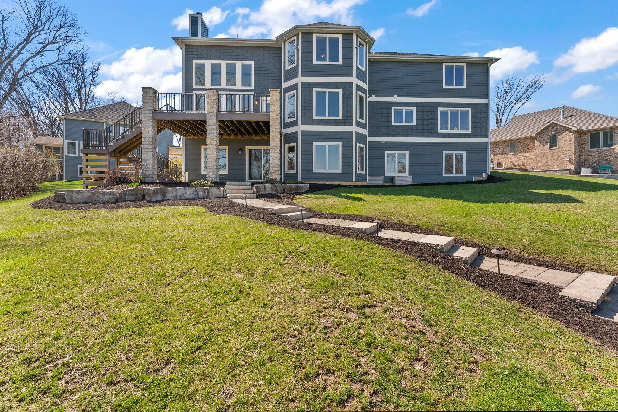 359 W Sandhurst Drive, Valparaiso, IN 46385; Image #41