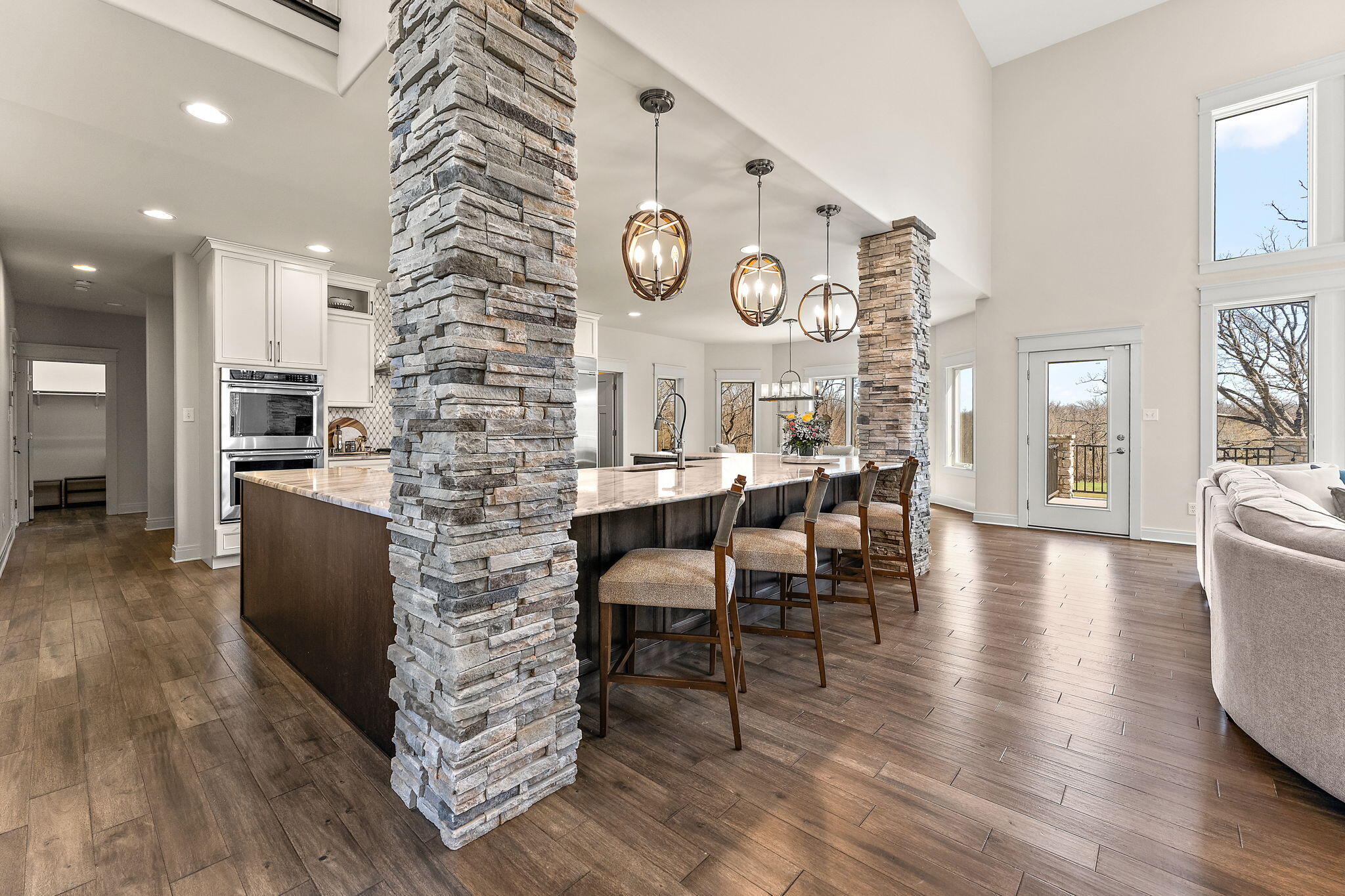 359 W Sandhurst Drive, Valparaiso, IN 46385; Image #9