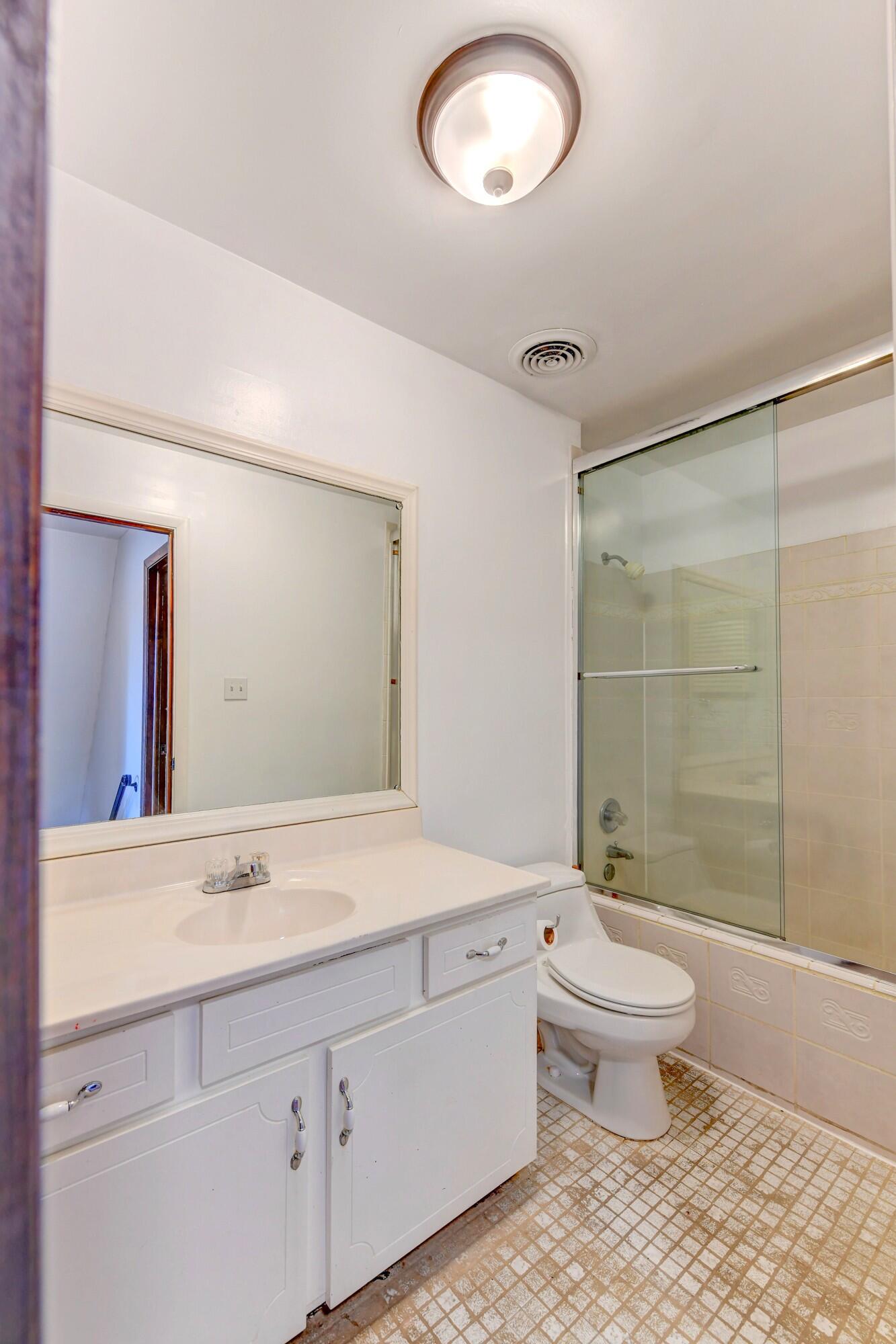 8029 Jefferson Avenue, Munster, IN 46321; Image #12