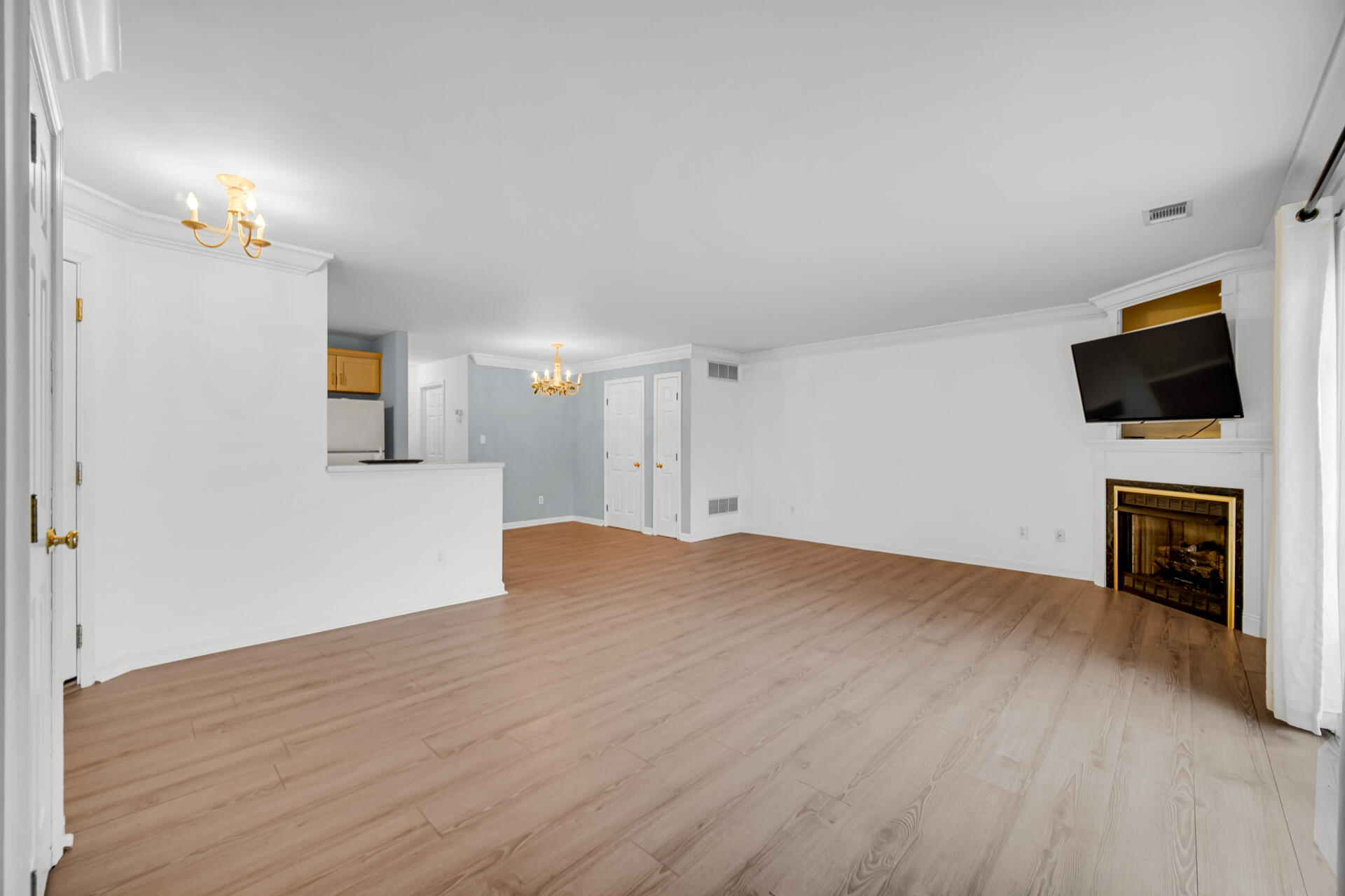 2649 Georgetowne, Highland, IN #B2, 46322; Image #3