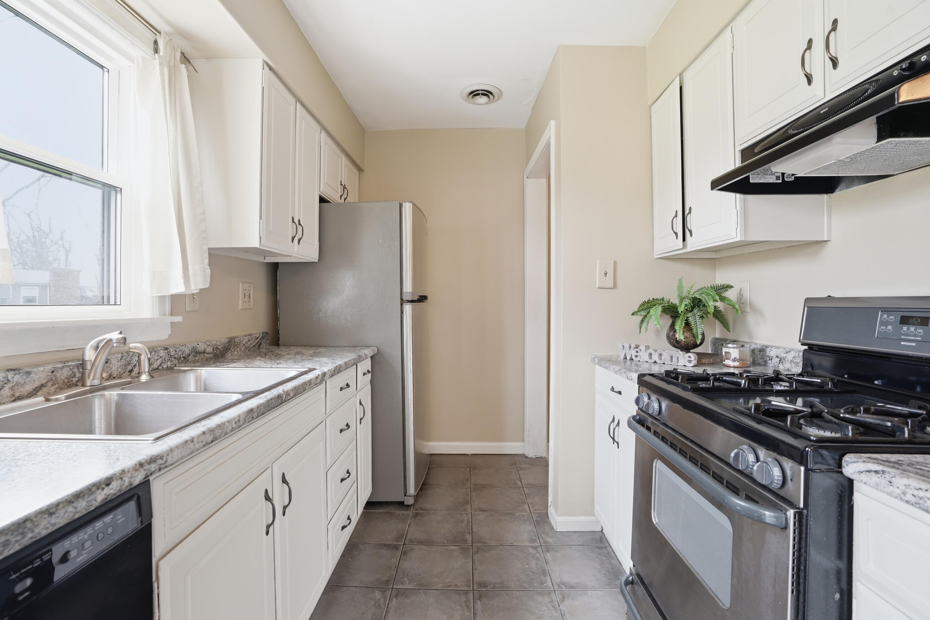 1107 W 62nd Place, Merrillville, IN 46410; Image #3