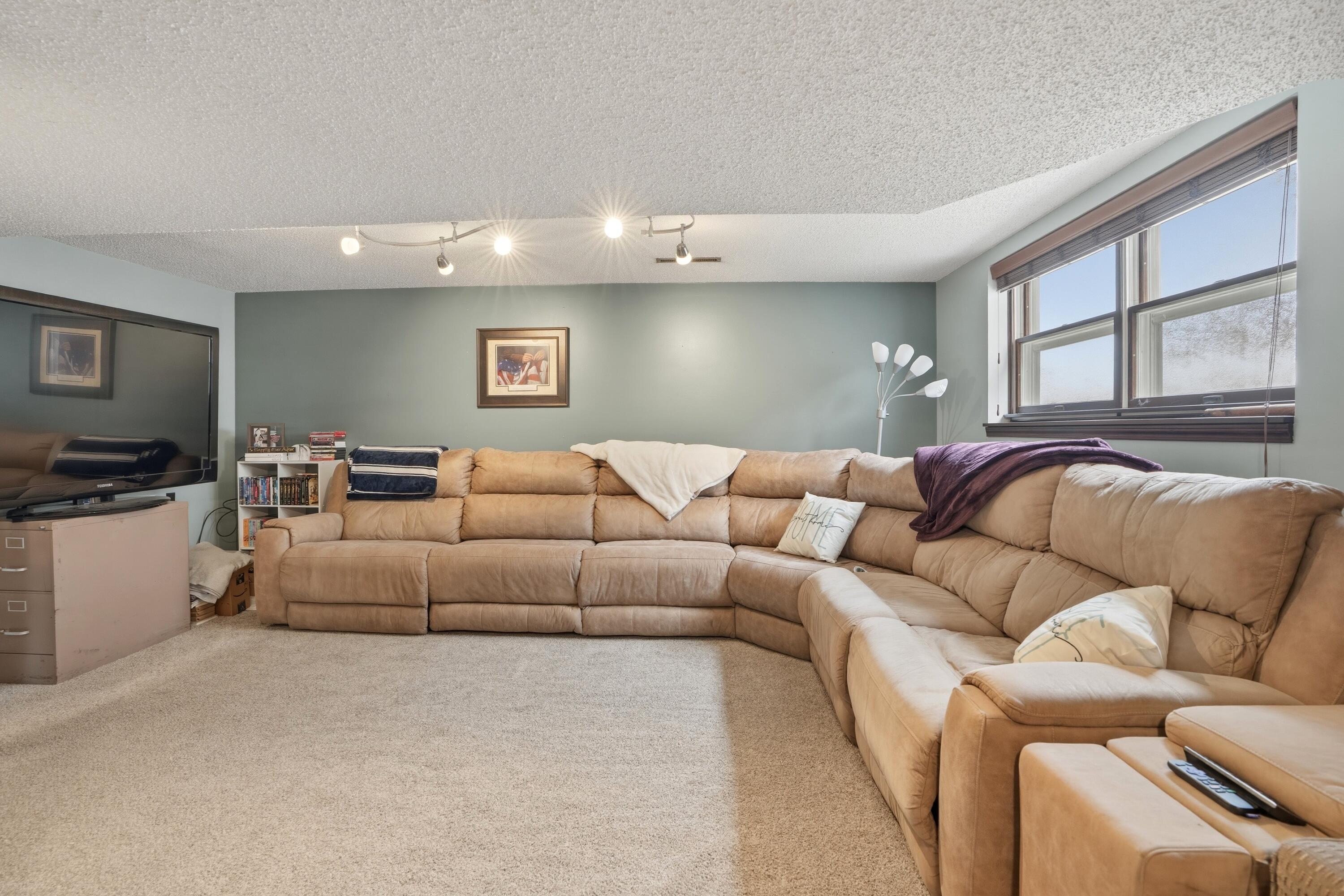 3726 W 79th Avenue, Merrillville, IN 46410; Image #7
