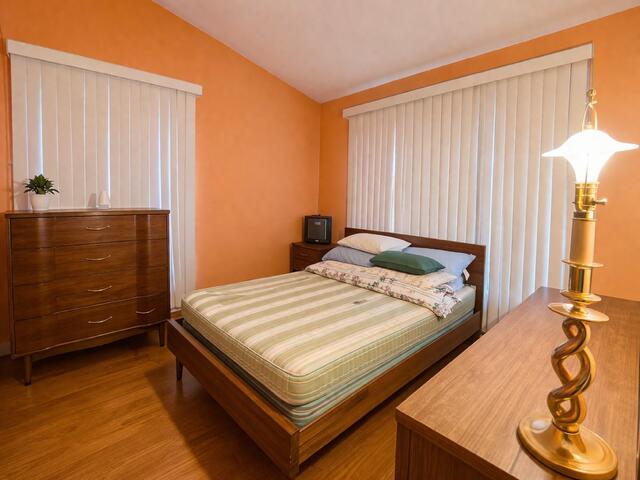 8210 Lakewood Avenue, Gary, IN 46403; Image #10