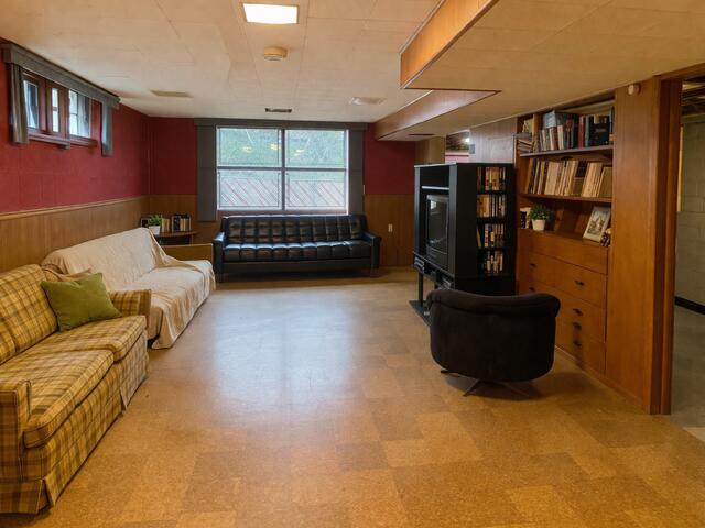 8210 Lakewood Avenue, Gary, IN 46403; Image #12