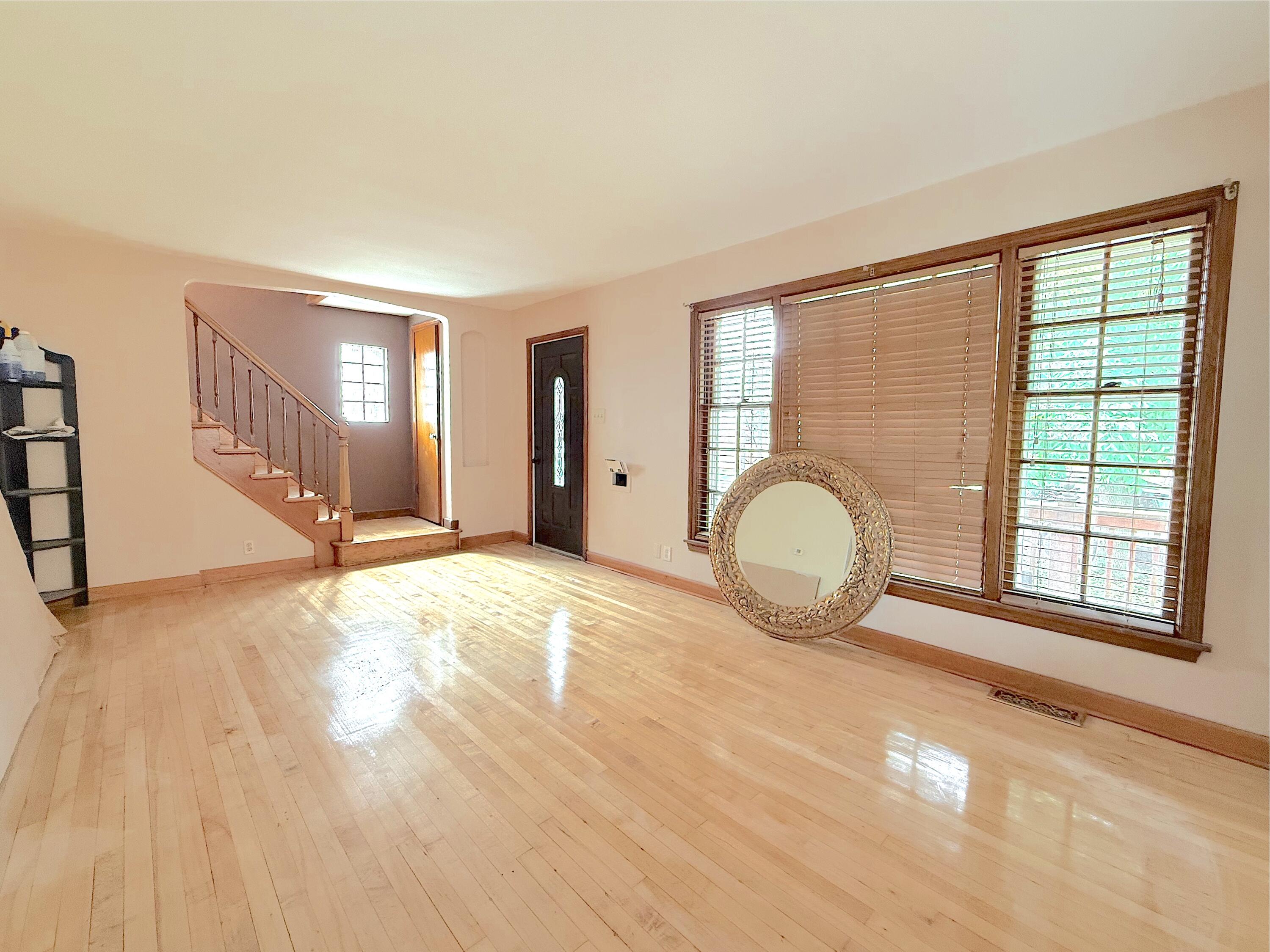 4039 Torrence Avenue, Hammond, IN 46327; Image #5