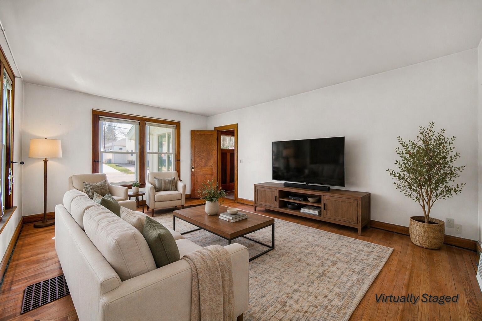 415 Elmhurst Street, Valparaiso, IN 46385; Image #4