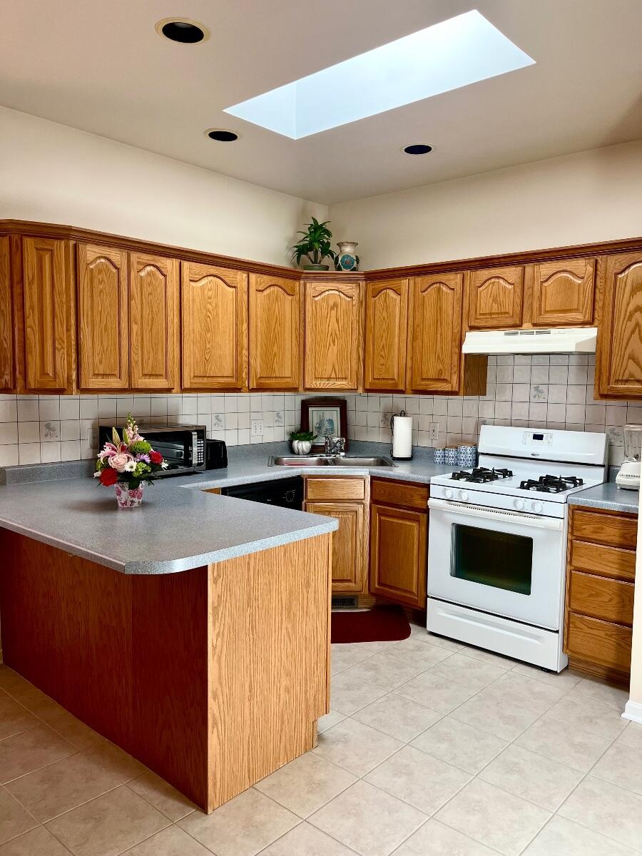 1649 Redbud Drive, Hobart, IN 46342; Image #4