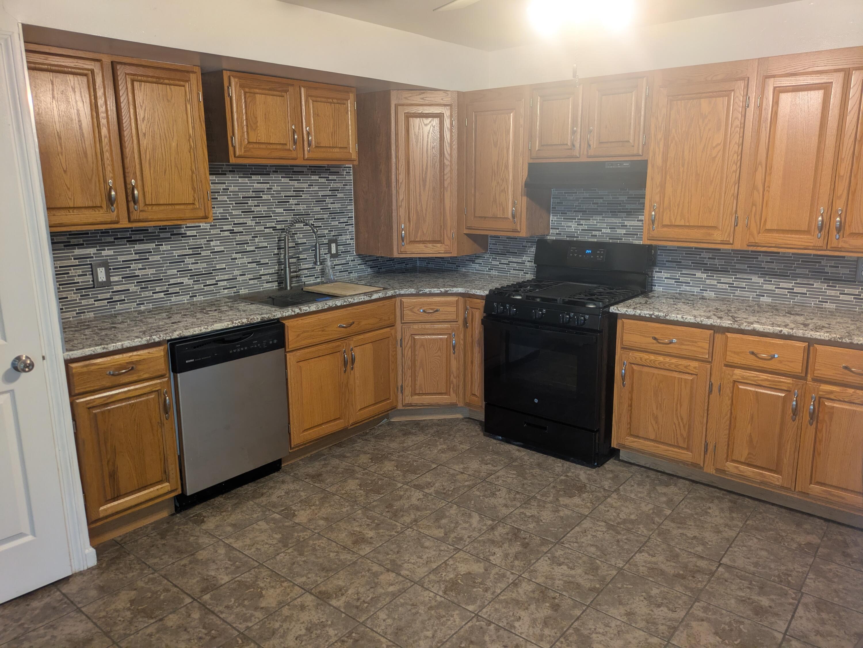 414 Salt Creek Parkway, Valparaiso, IN 46385; Image #5