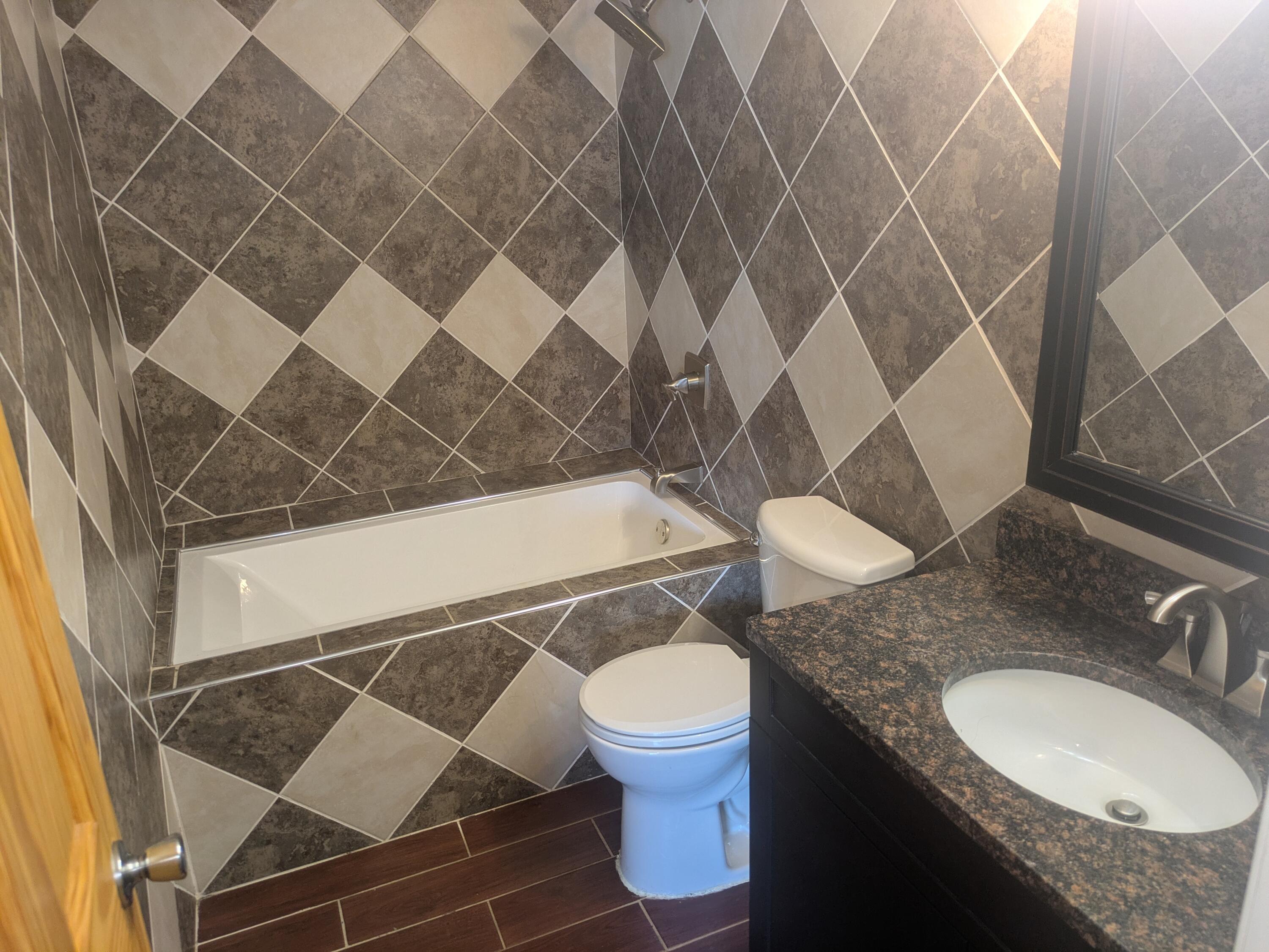 414 Salt Creek Parkway, Valparaiso, IN 46385; Image #8