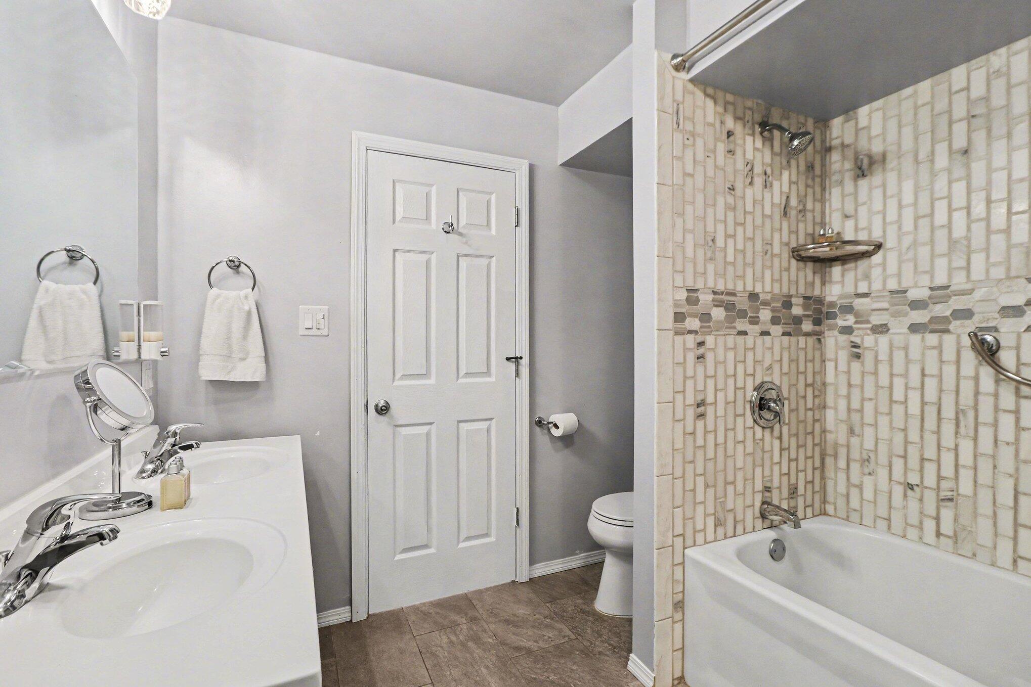 551 N Union Place, Gary, IN 46403; Image #23