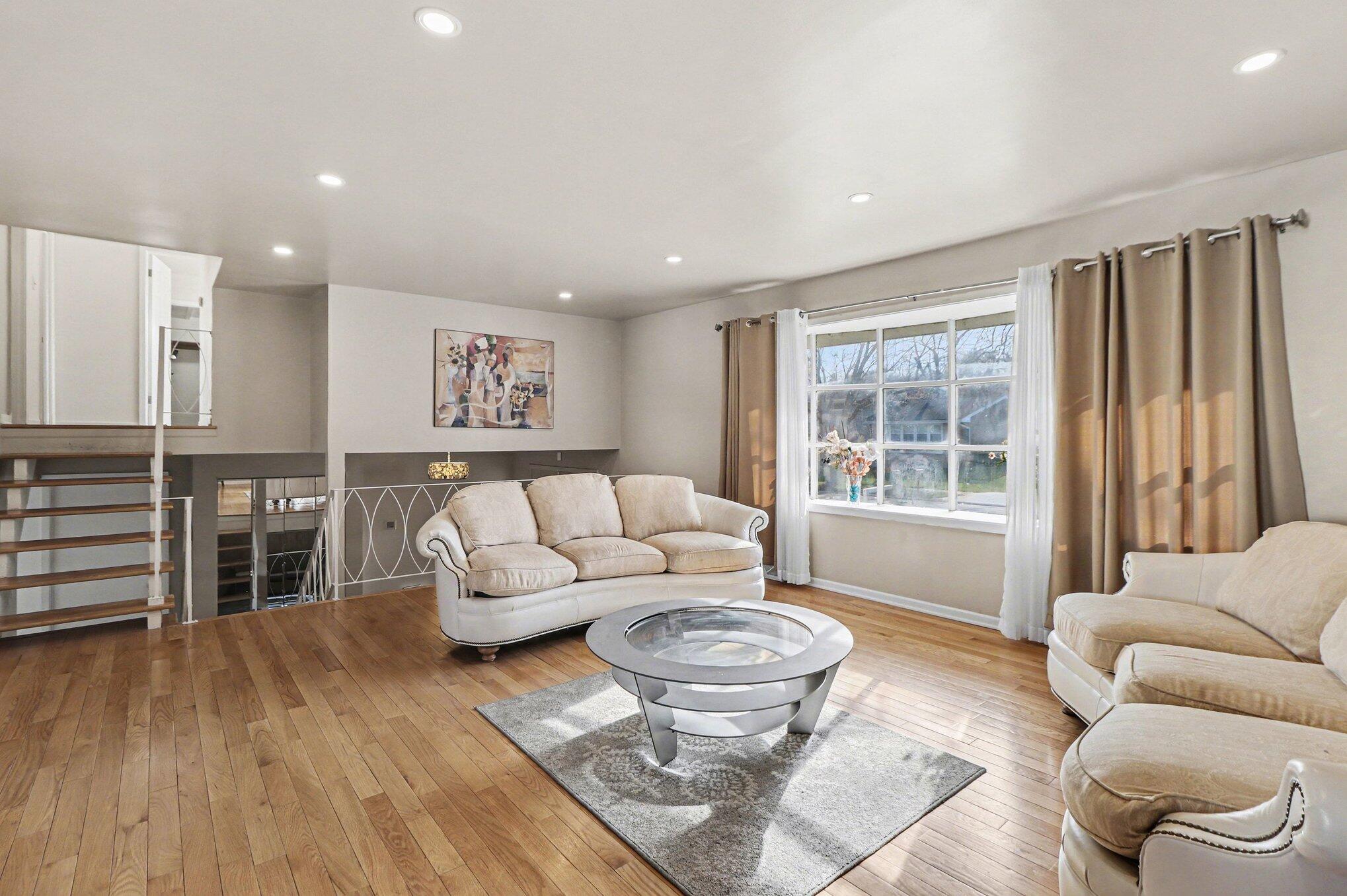 551 N Union Place, Gary, IN 46403; Image #8