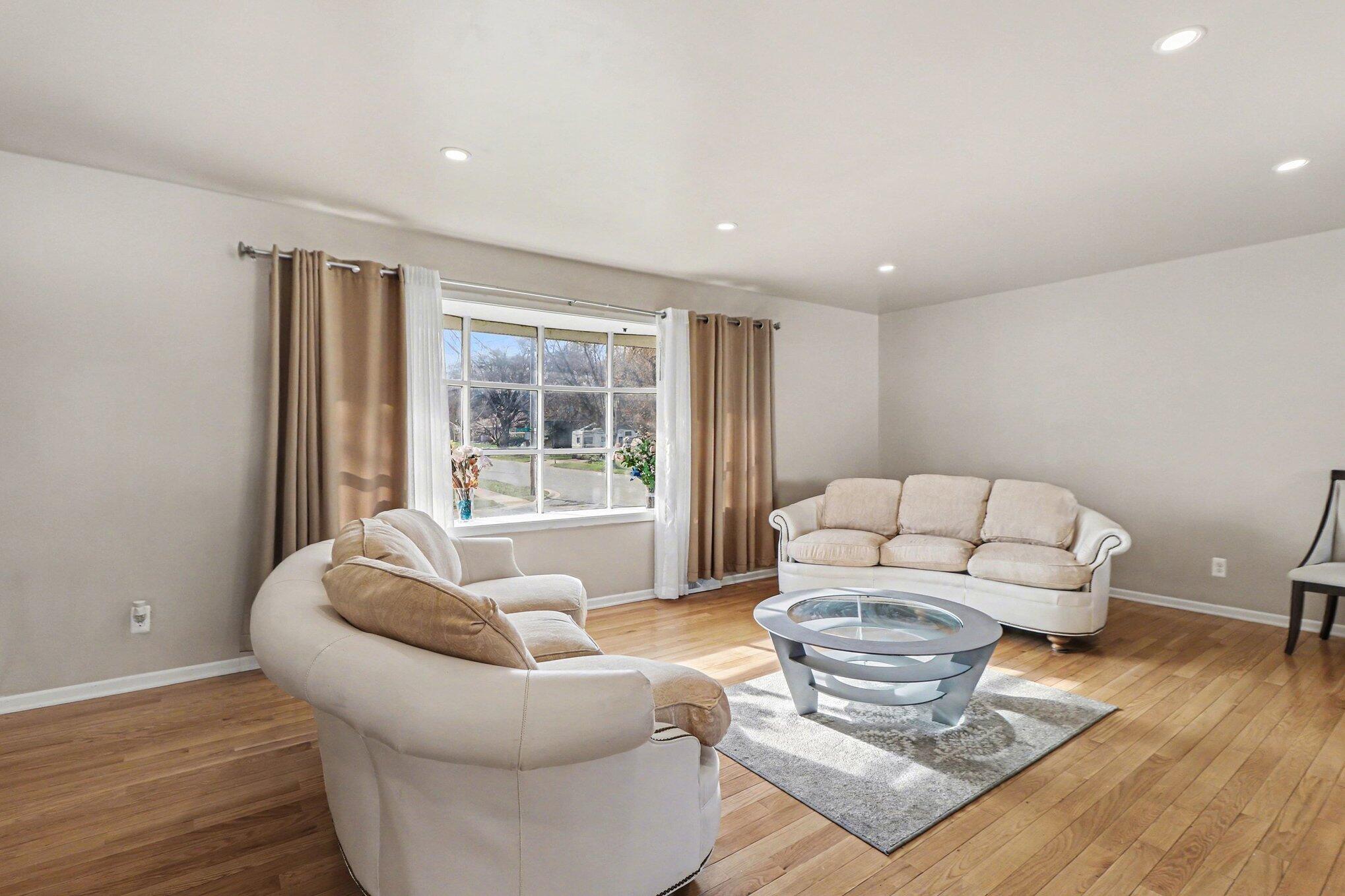 551 N Union Place, Gary, IN 46403; Image #9