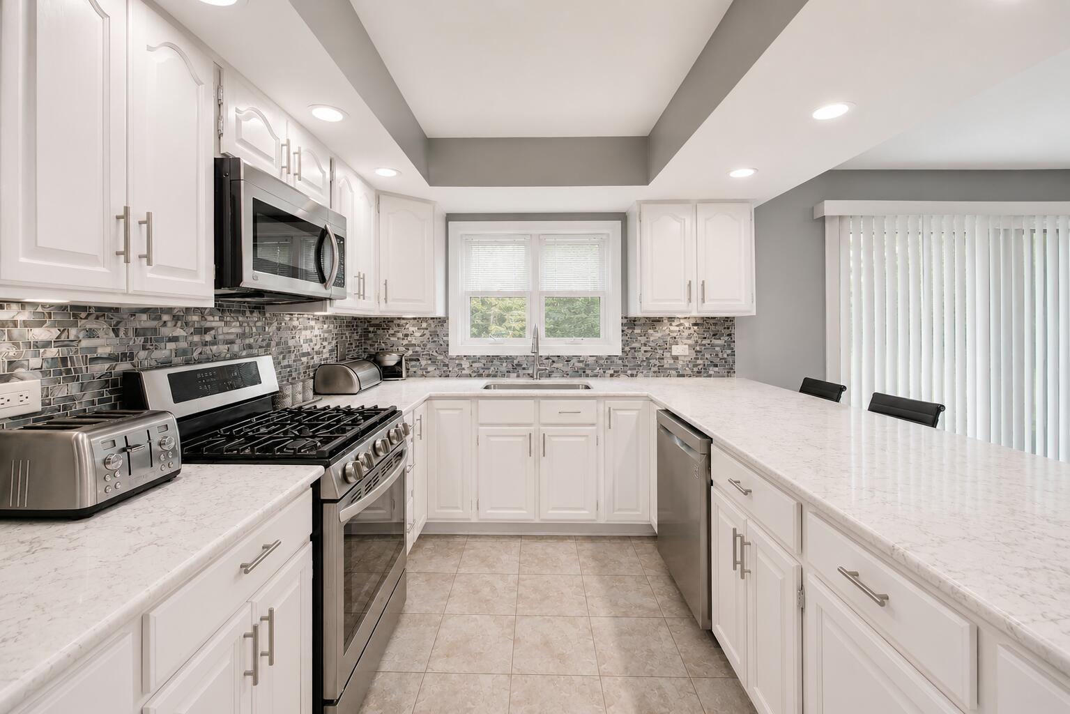 2116 Ridge Road, Highland, IN 46322; Image #11