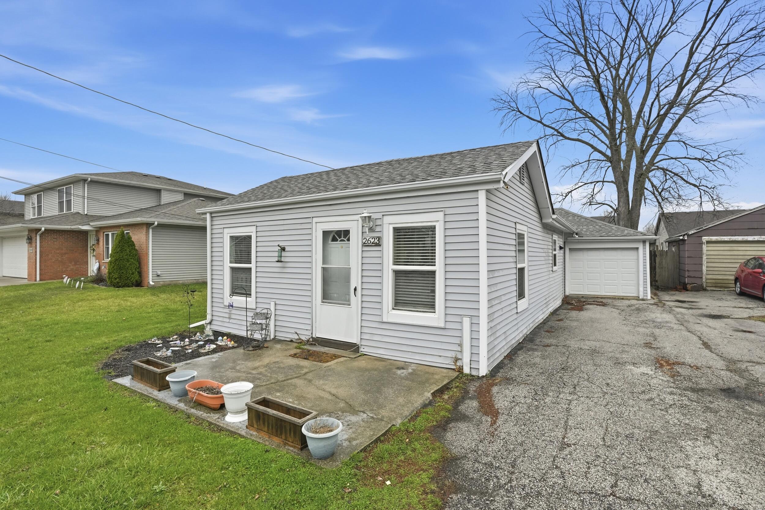 2623 Hart Road, Highland, IN 46322; Image #2