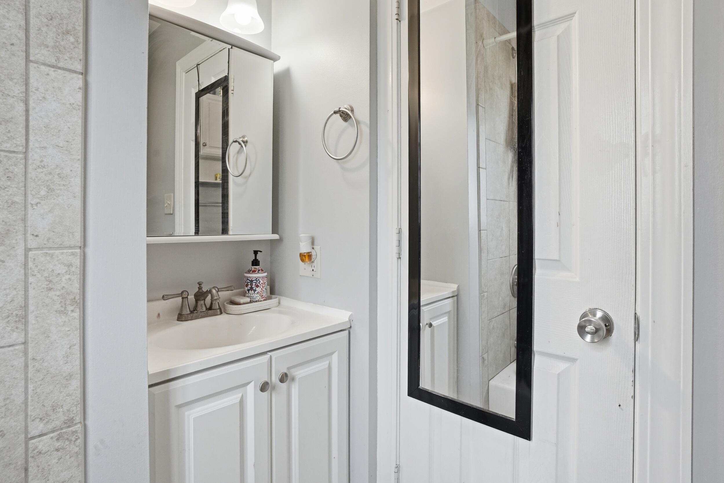2623 Hart Road, Highland, IN 46322; Image #6