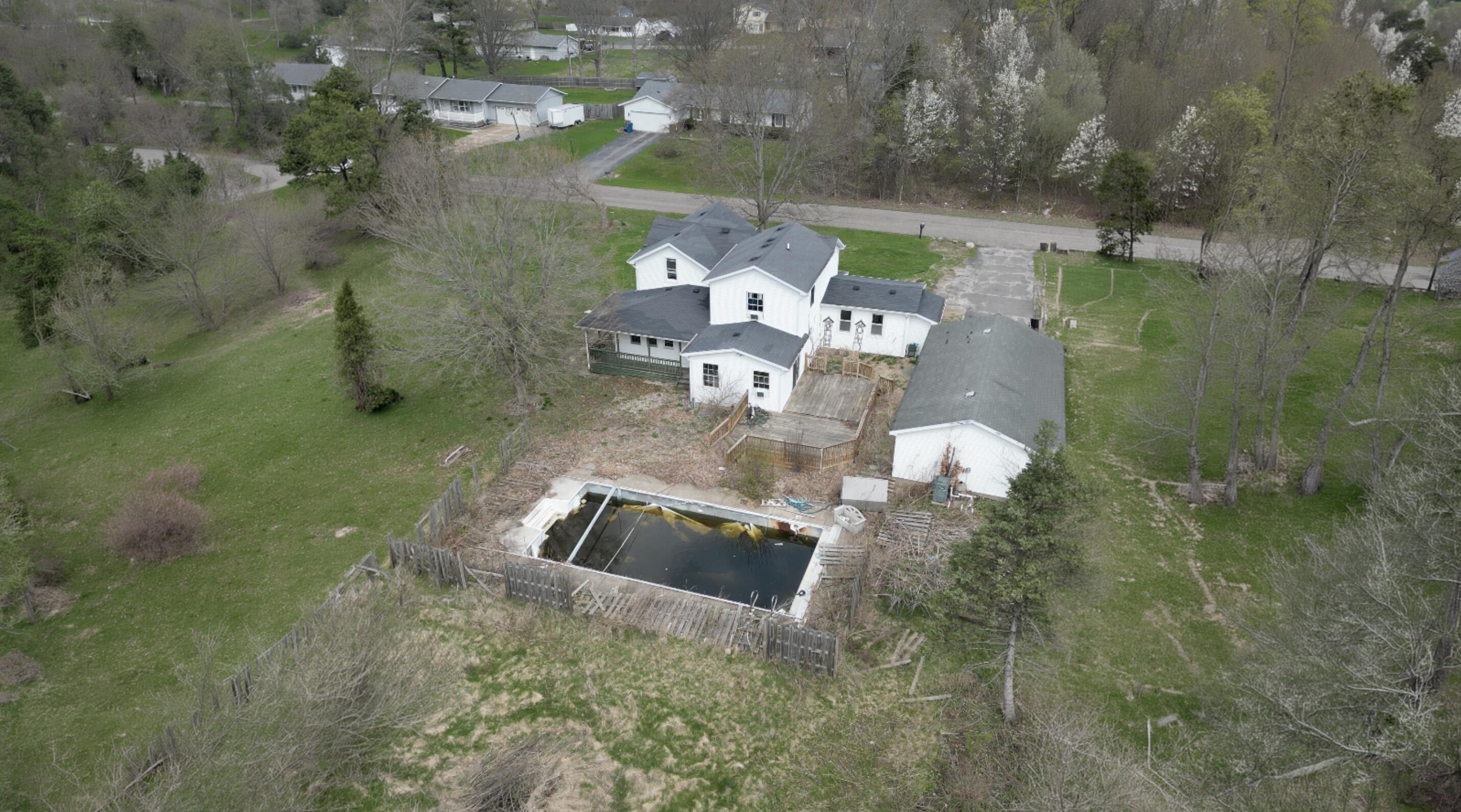 2402 Linda Road, Valparaiso, IN 46383; Image #41