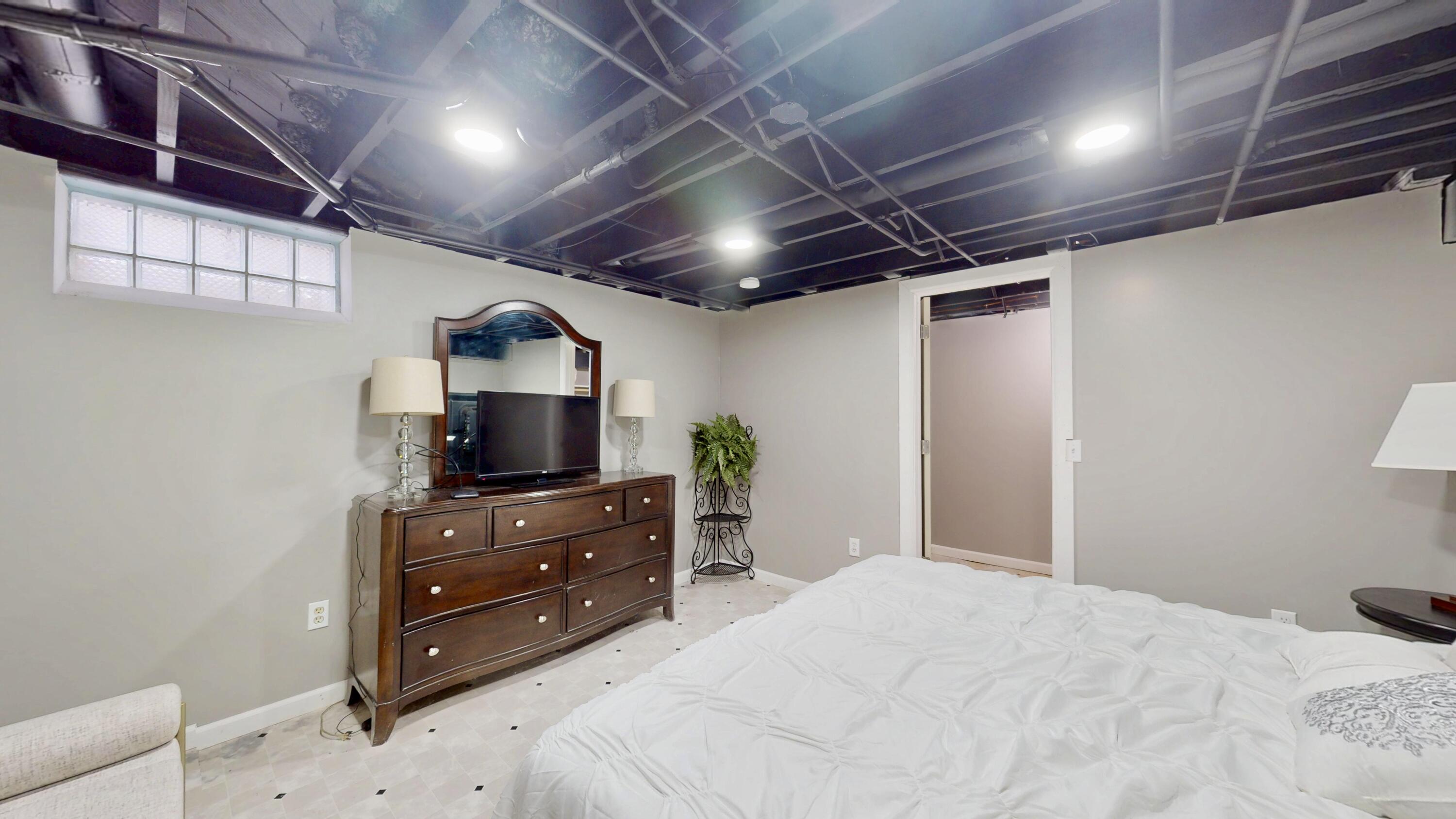4650 Van Buren Street, Gary, IN 46408; Image #28
