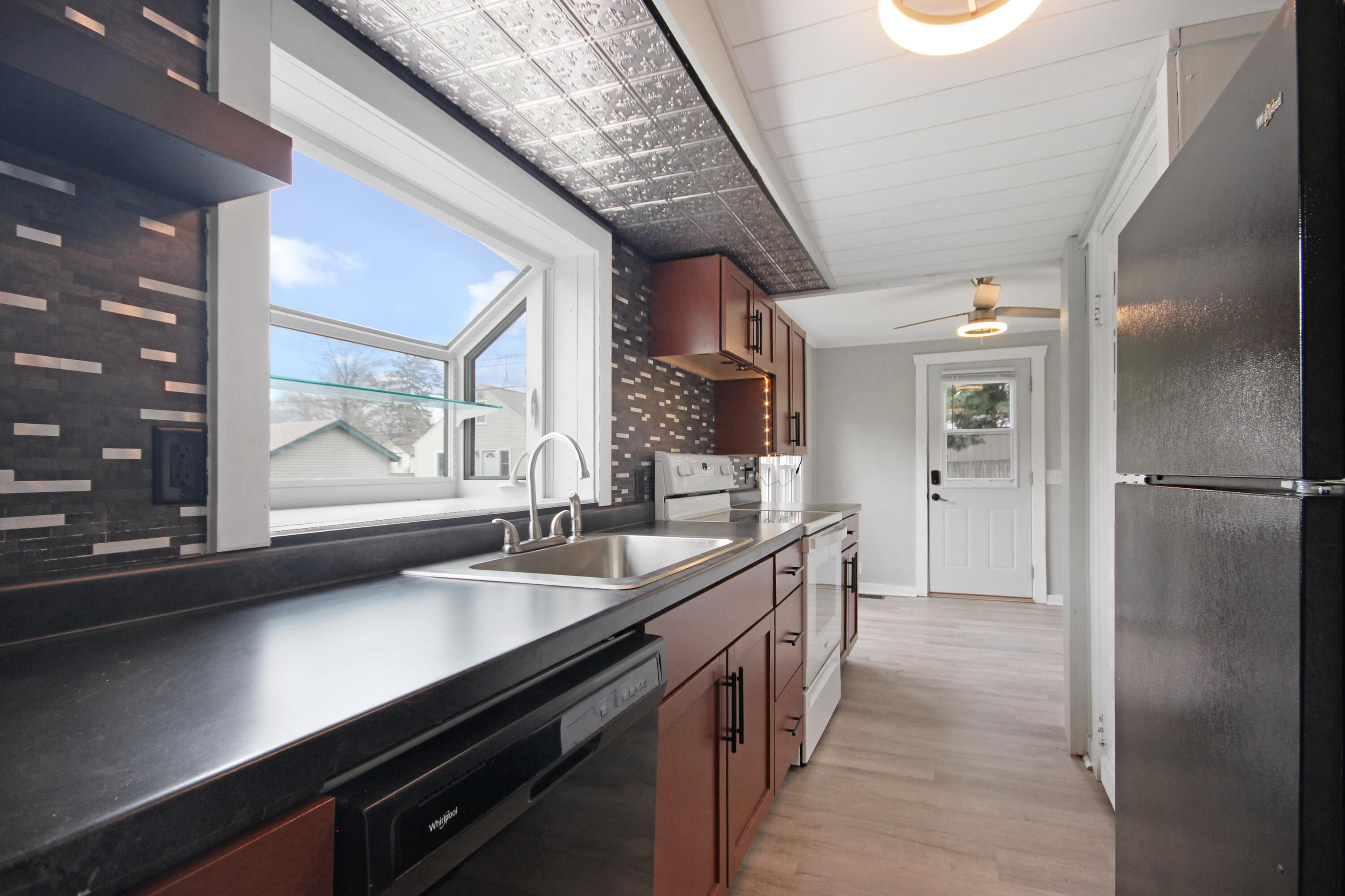 805 E Jefferson Avenue, La Porte, IN 46350; Image #10