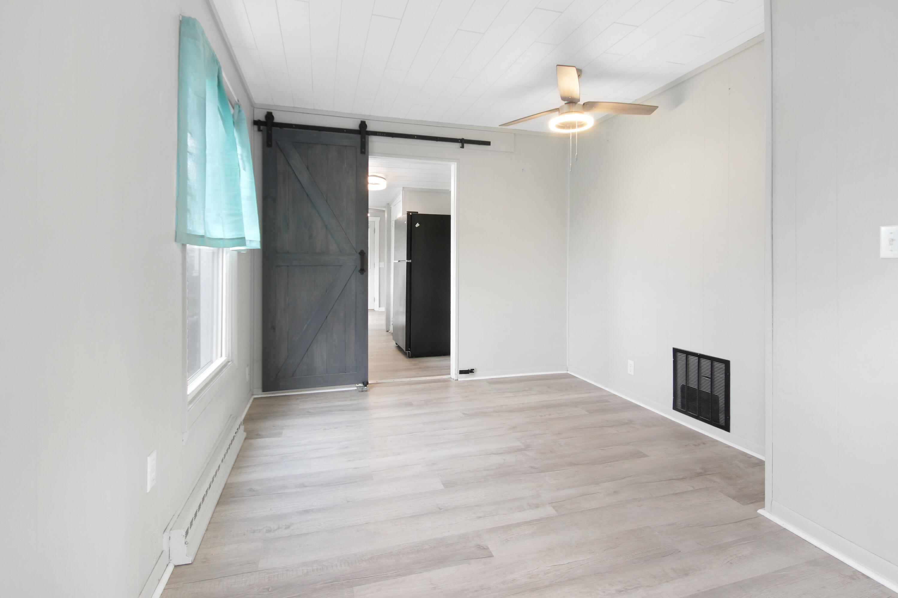 805 E Jefferson Avenue, La Porte, IN 46350; Image #11
