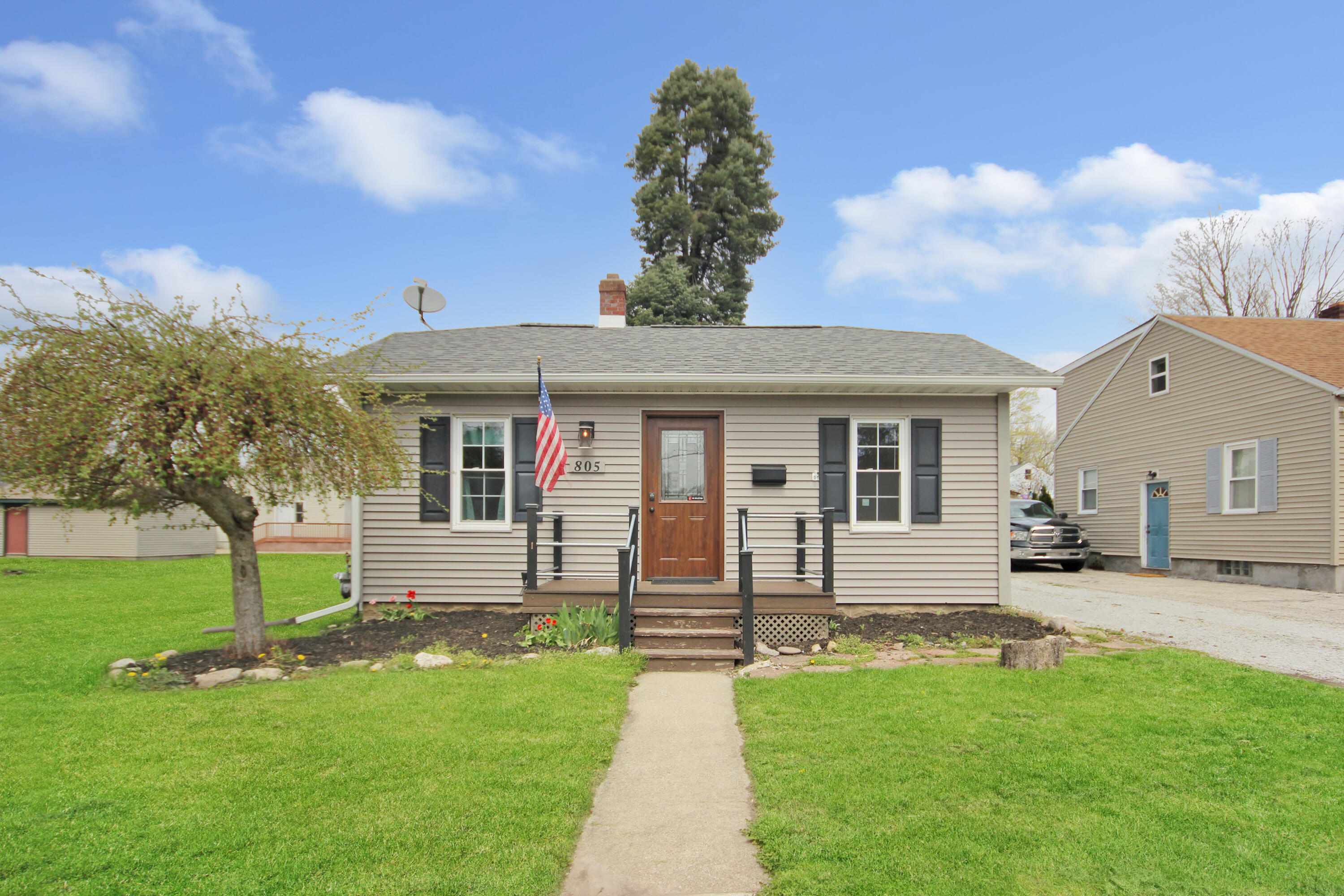805 E Jefferson Avenue, La Porte, IN 46350; Image #2