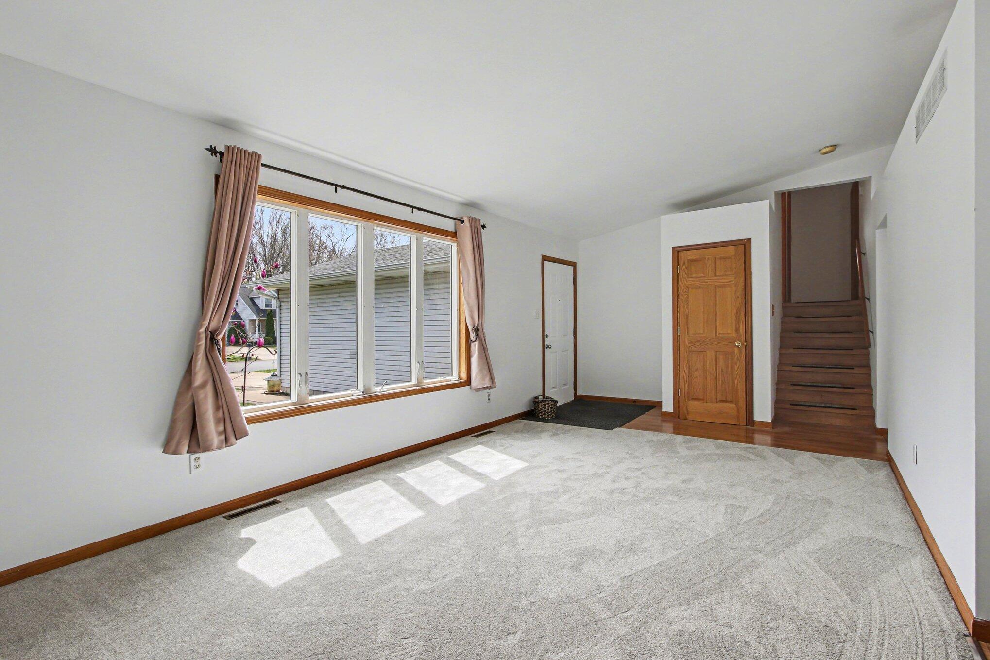 1412 Essex Drive, Chesterton, IN 46304; Image #6