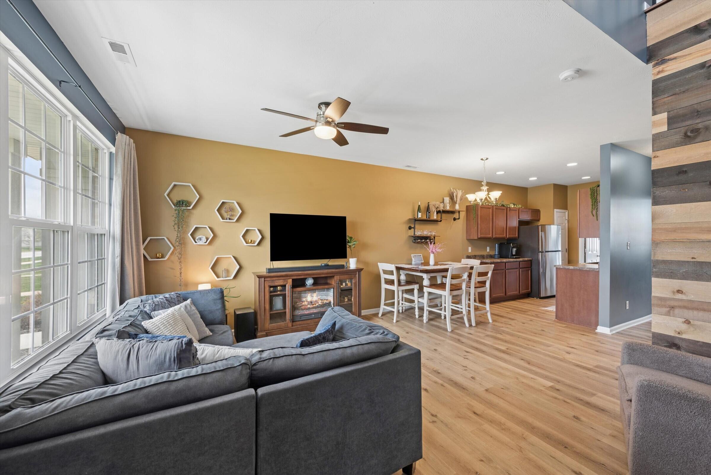 11419 Rhode Island Street, Crown Point, IN 46307; Image #4