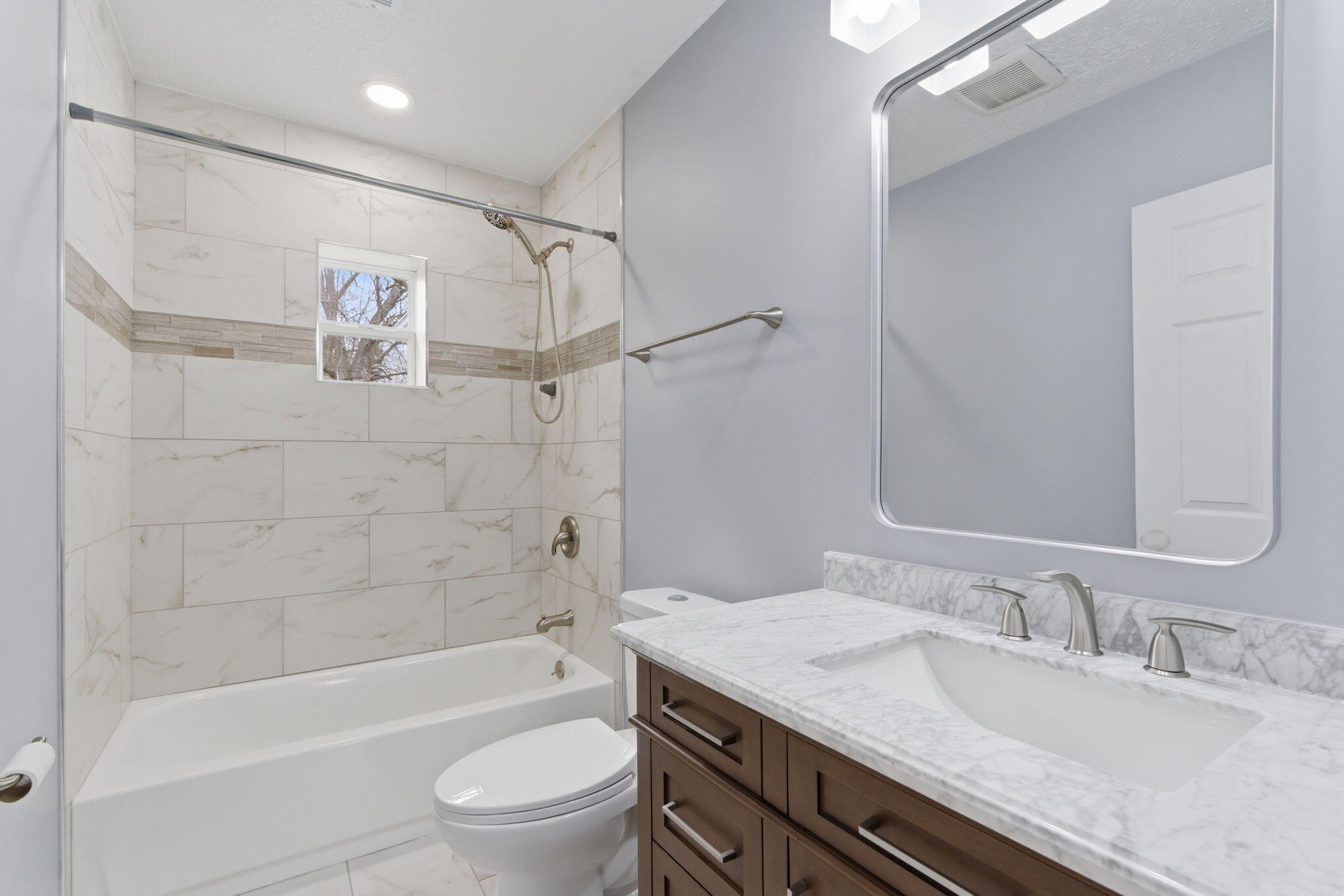 2743 Henry Street, Lake Station, IN 46405; Image #5