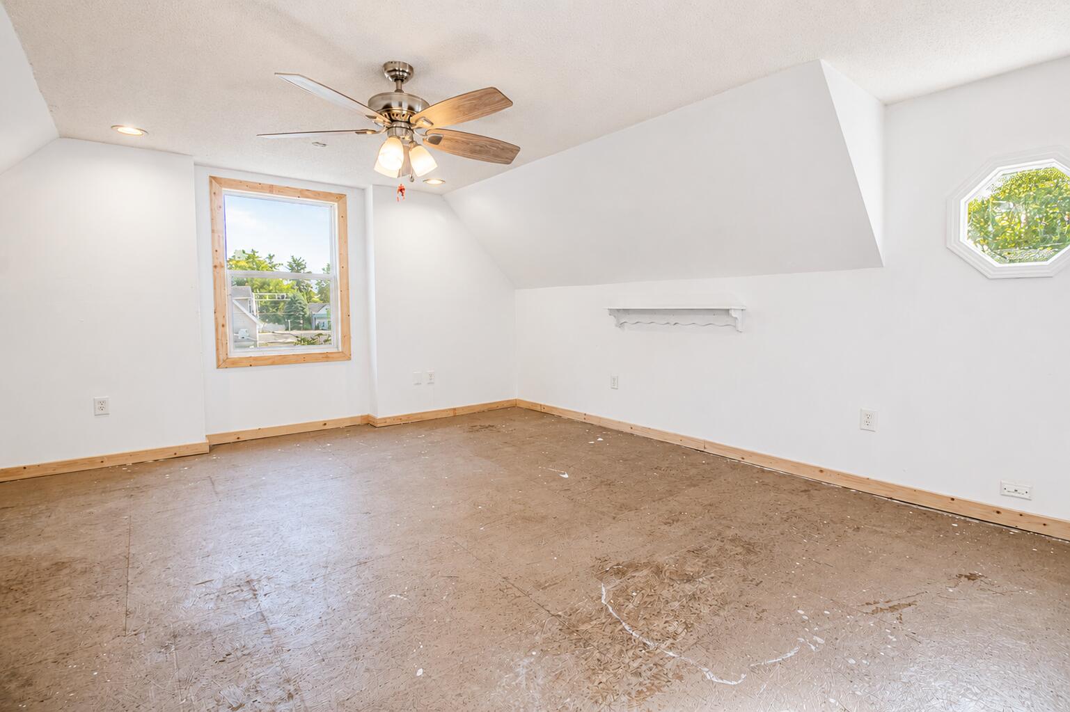 207 W Lake Street, Knox, IN 46534; Image #10