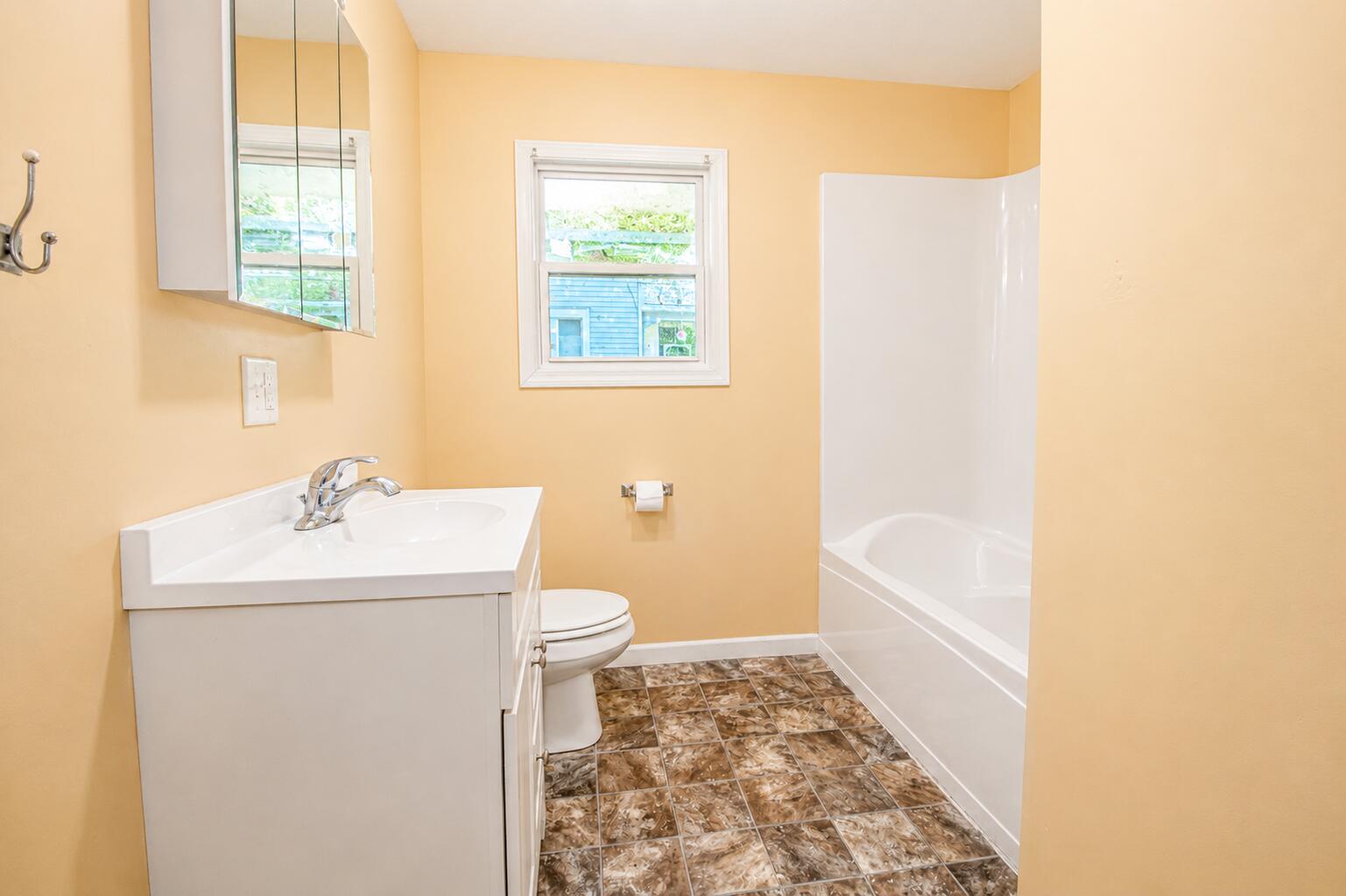 207 W Lake Street, Knox, IN 46534; Image #11