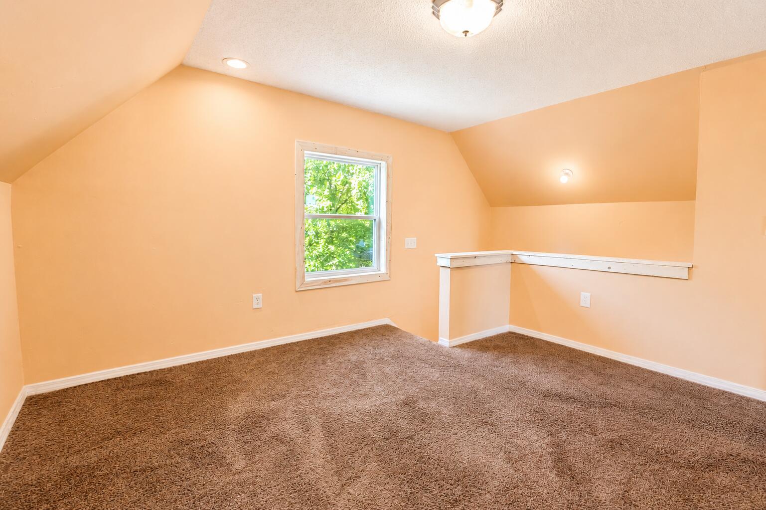 207 W Lake Street, Knox, IN 46534; Image #12