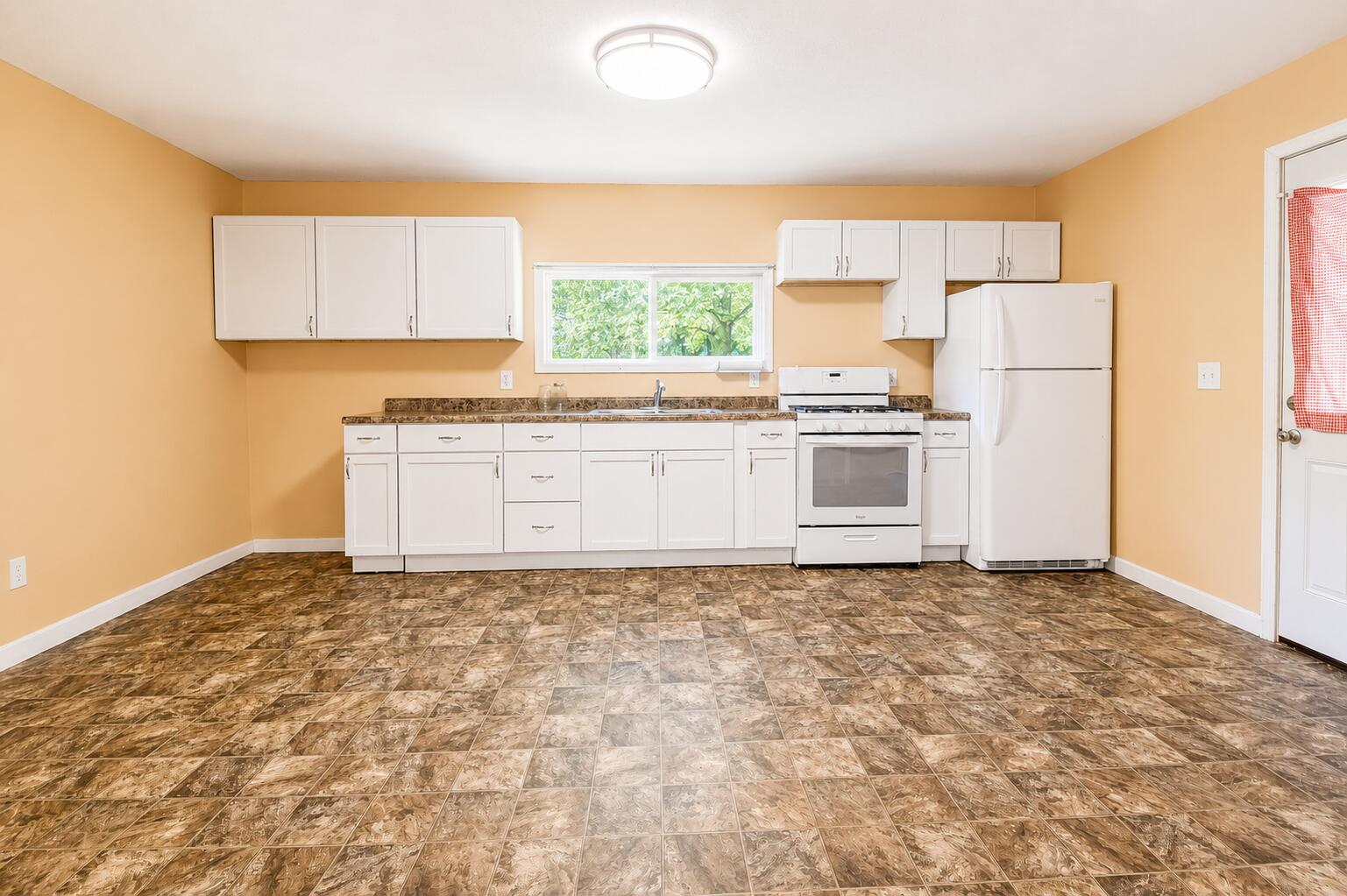 207 W Lake Street, Knox, IN 46534; Image #5