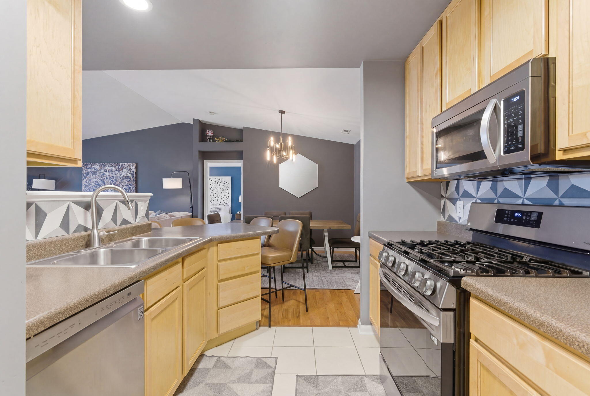 644 Cambridge Court, Munster, IN #2a, 46321; Image #6