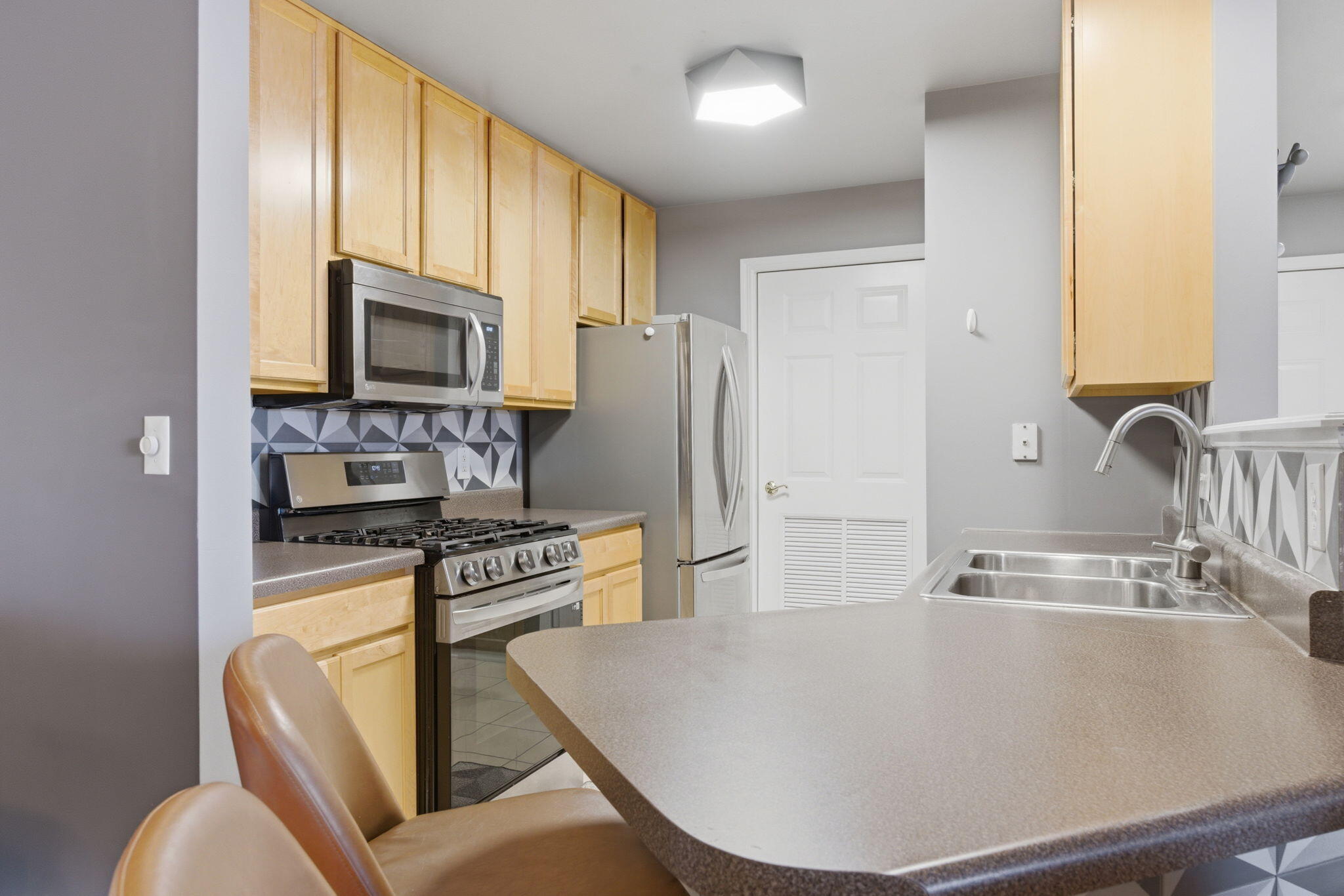 644 Cambridge Court, Munster, IN #2a, 46321; Image #7