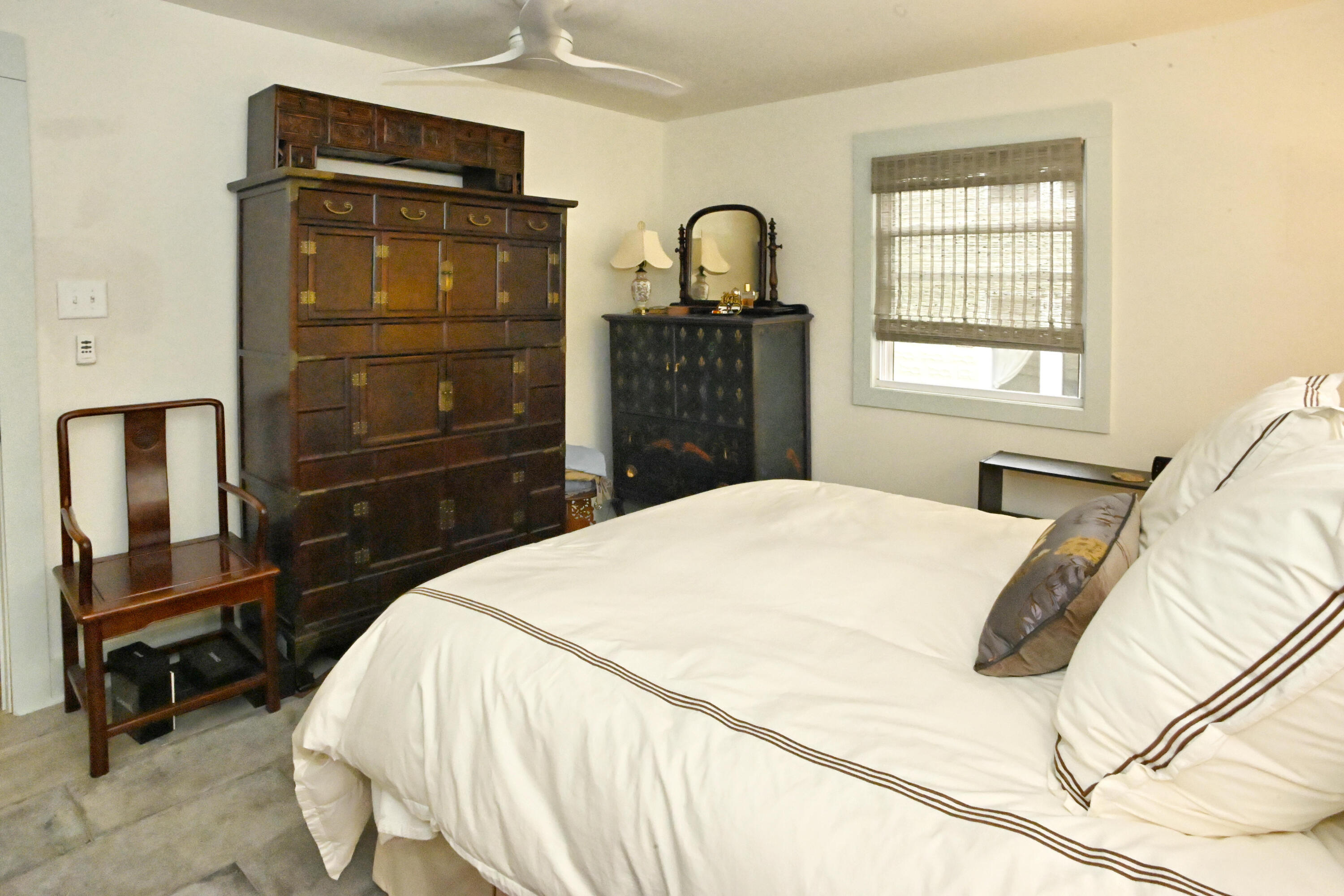 31 S Lake Shore County Road, Beverly Shores, IN 46301; Image #19