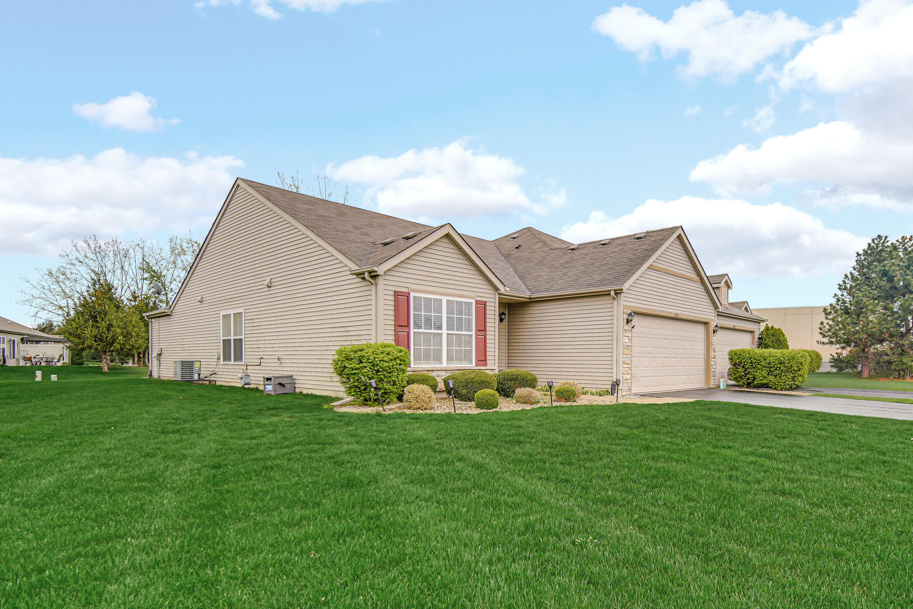 832 Flagstone Drive, Dyer, IN 46311; Image #3