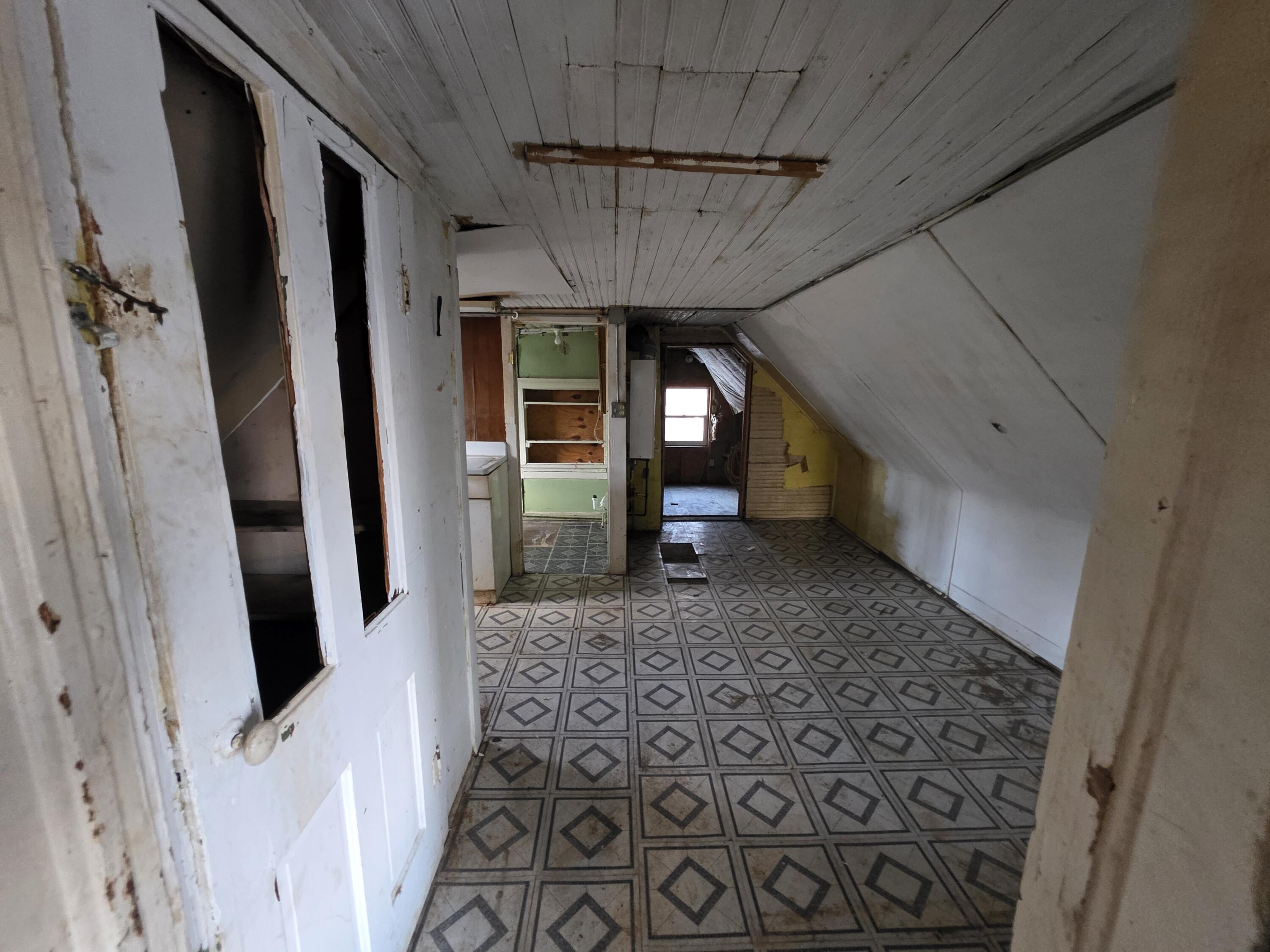219 Grant Avenue, Michigan City, IN 46360; Image #10