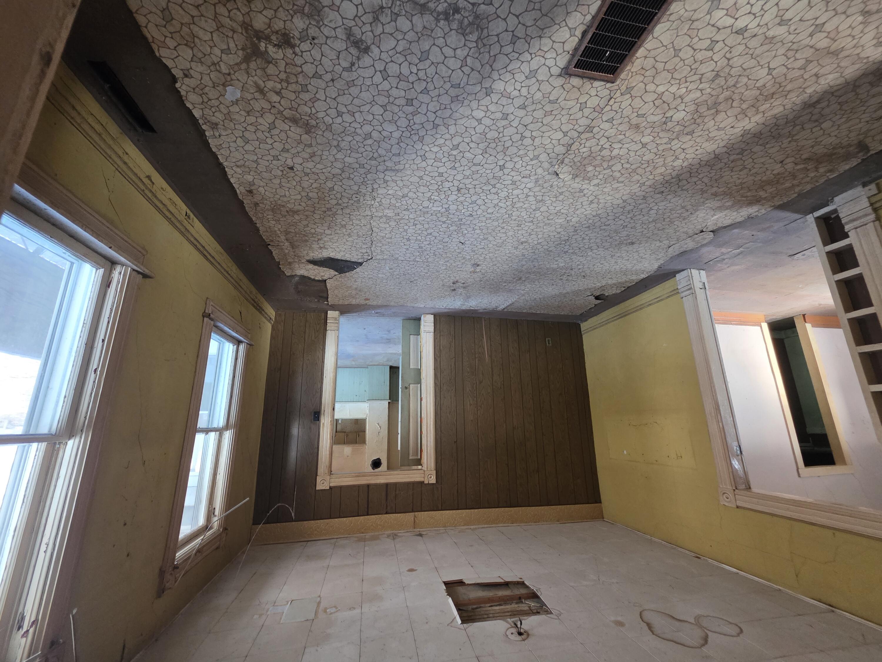 219 Grant Avenue, Michigan City, IN 46360; Image #4